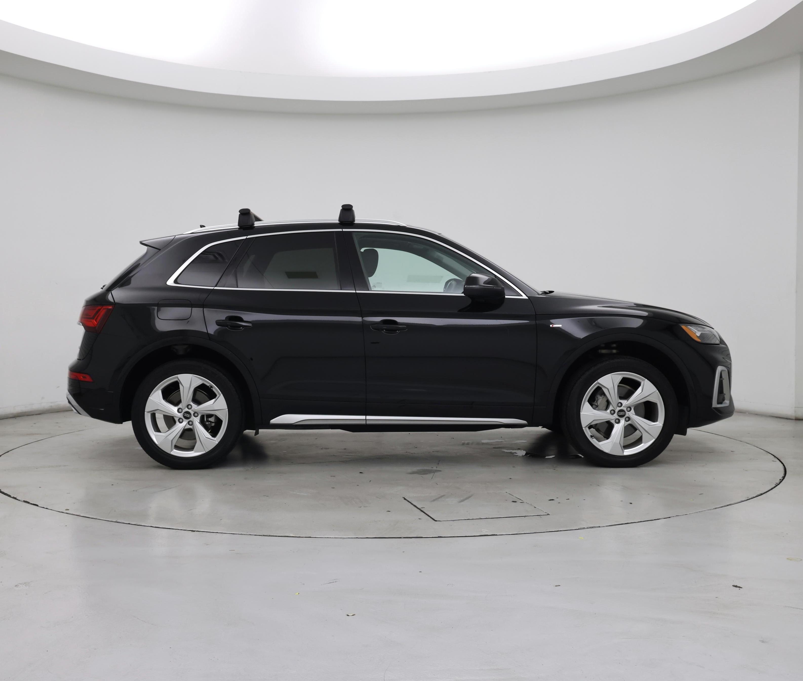 Thumbnail: 2023 Audi Q5 - 7