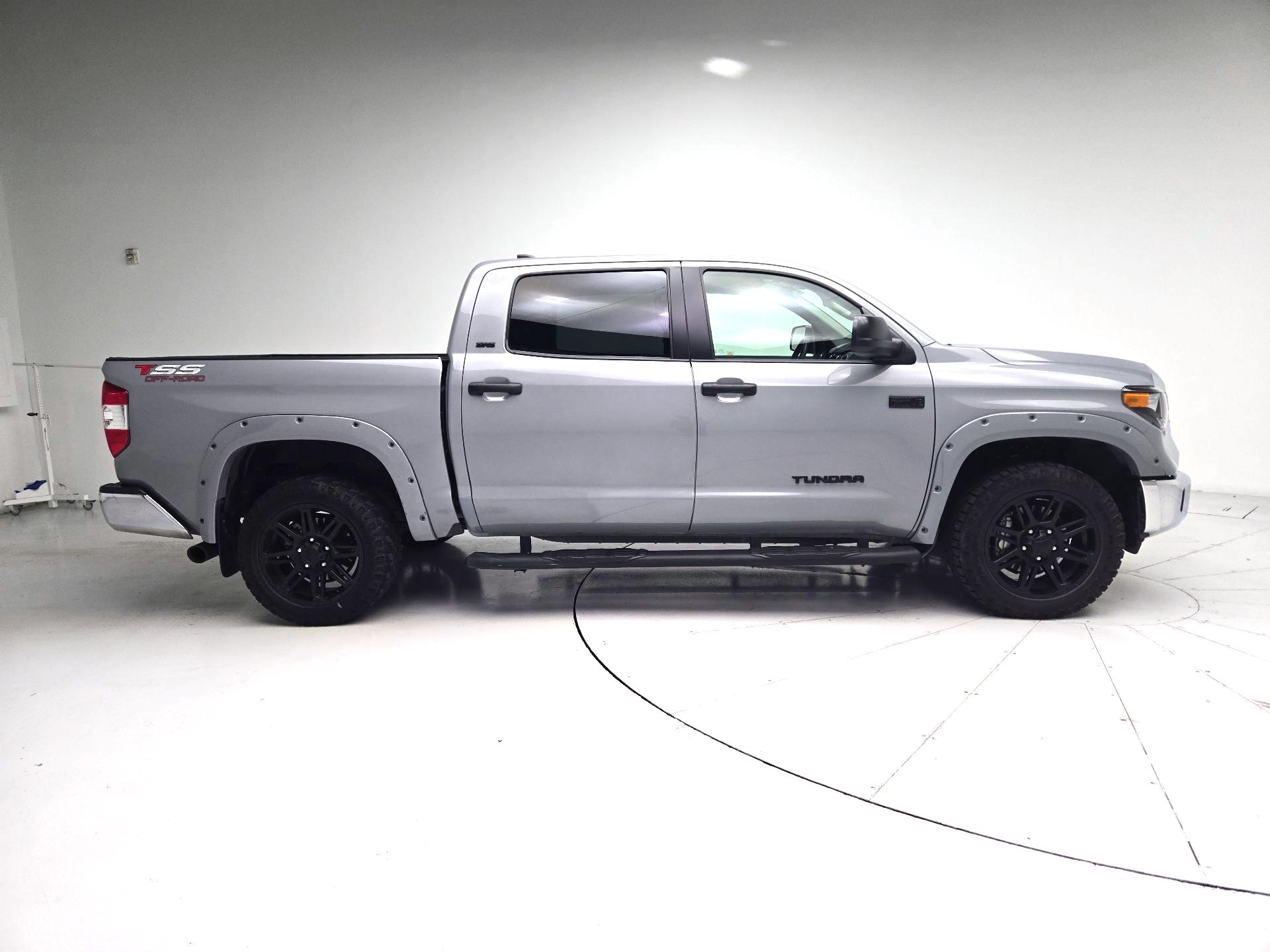 Thumbnail: 2020 Toyota Tundra - 4