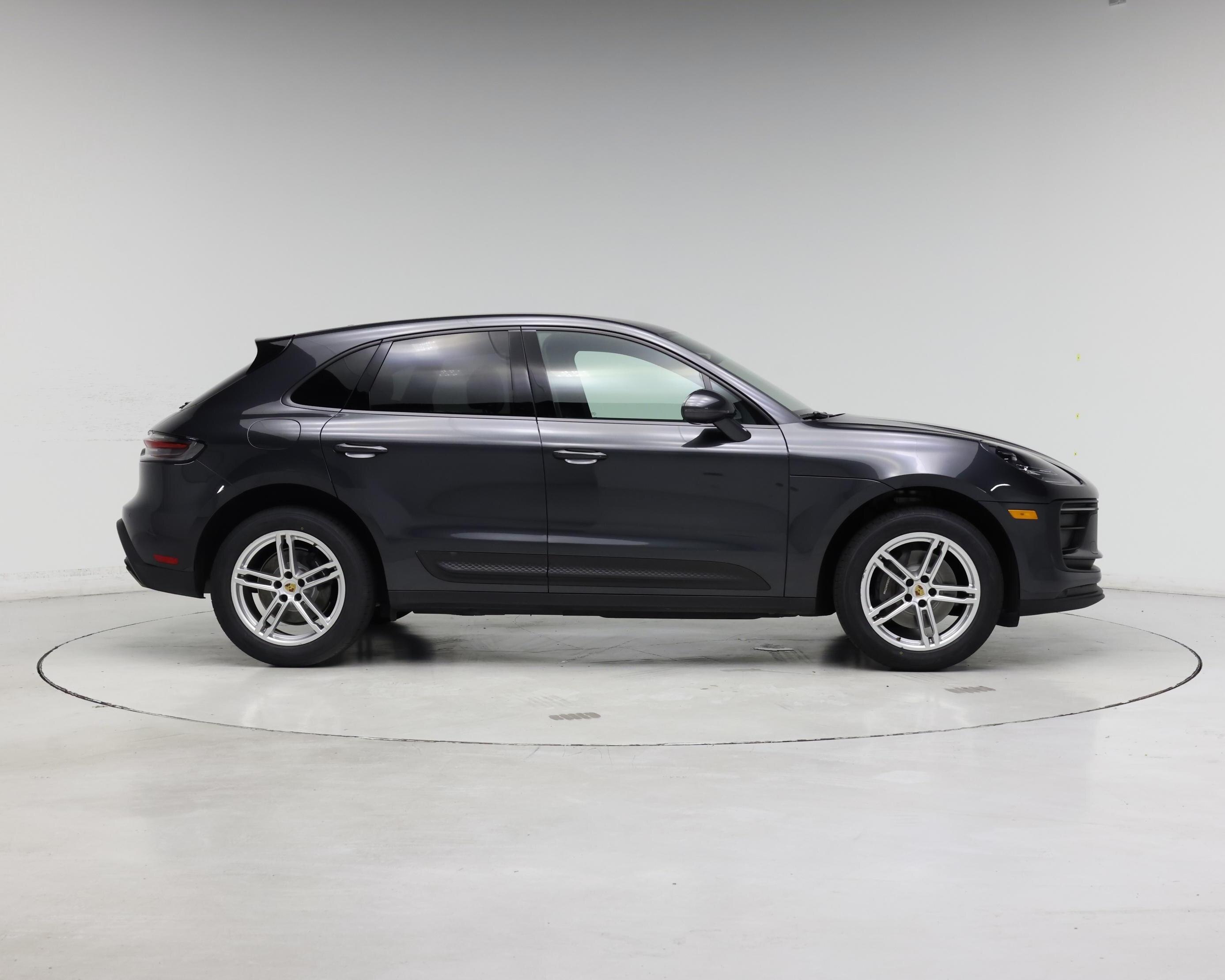 Thumbnail: 2022 Porsche Macan - 7