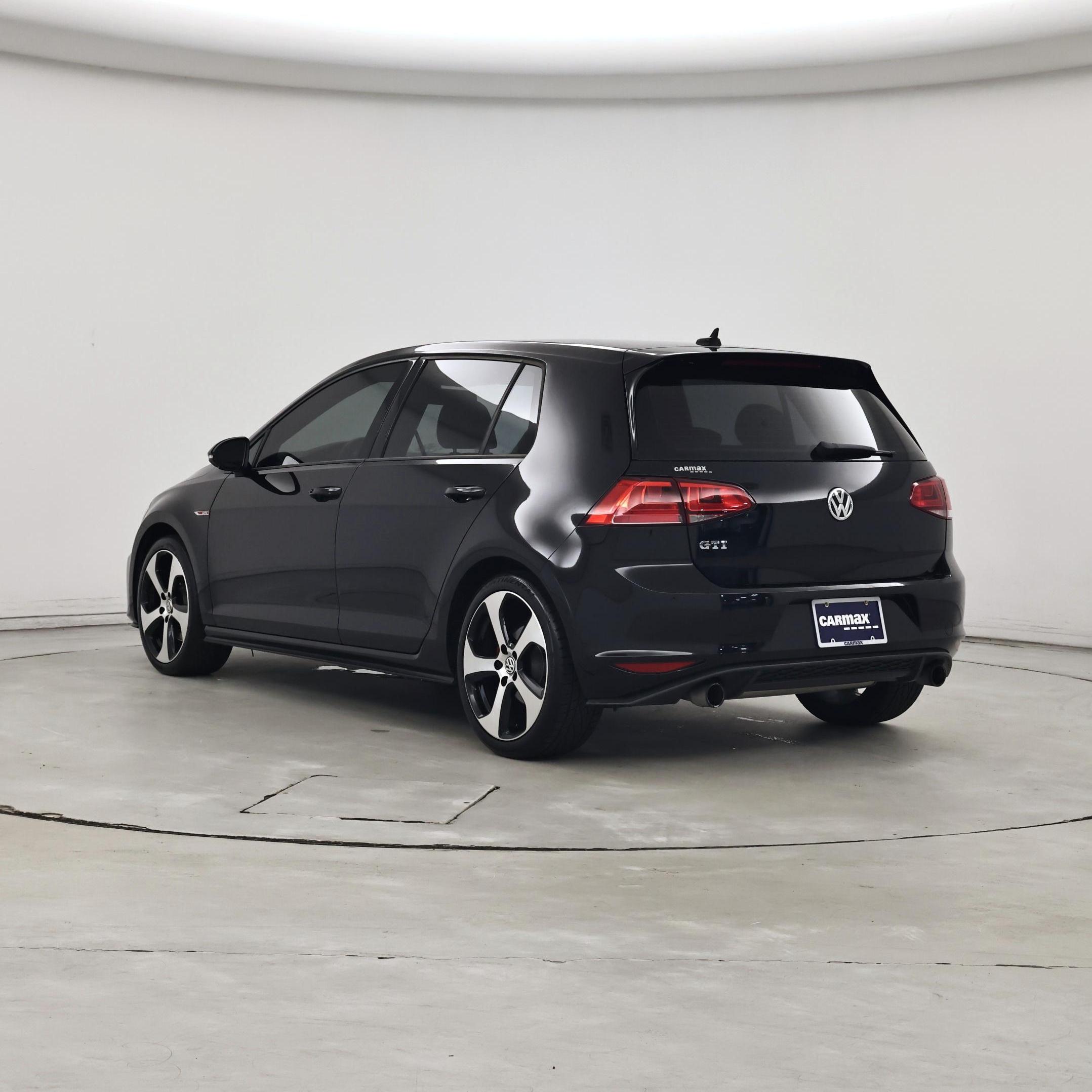 Thumbnail: 2017 Volkswagen Golf - 2