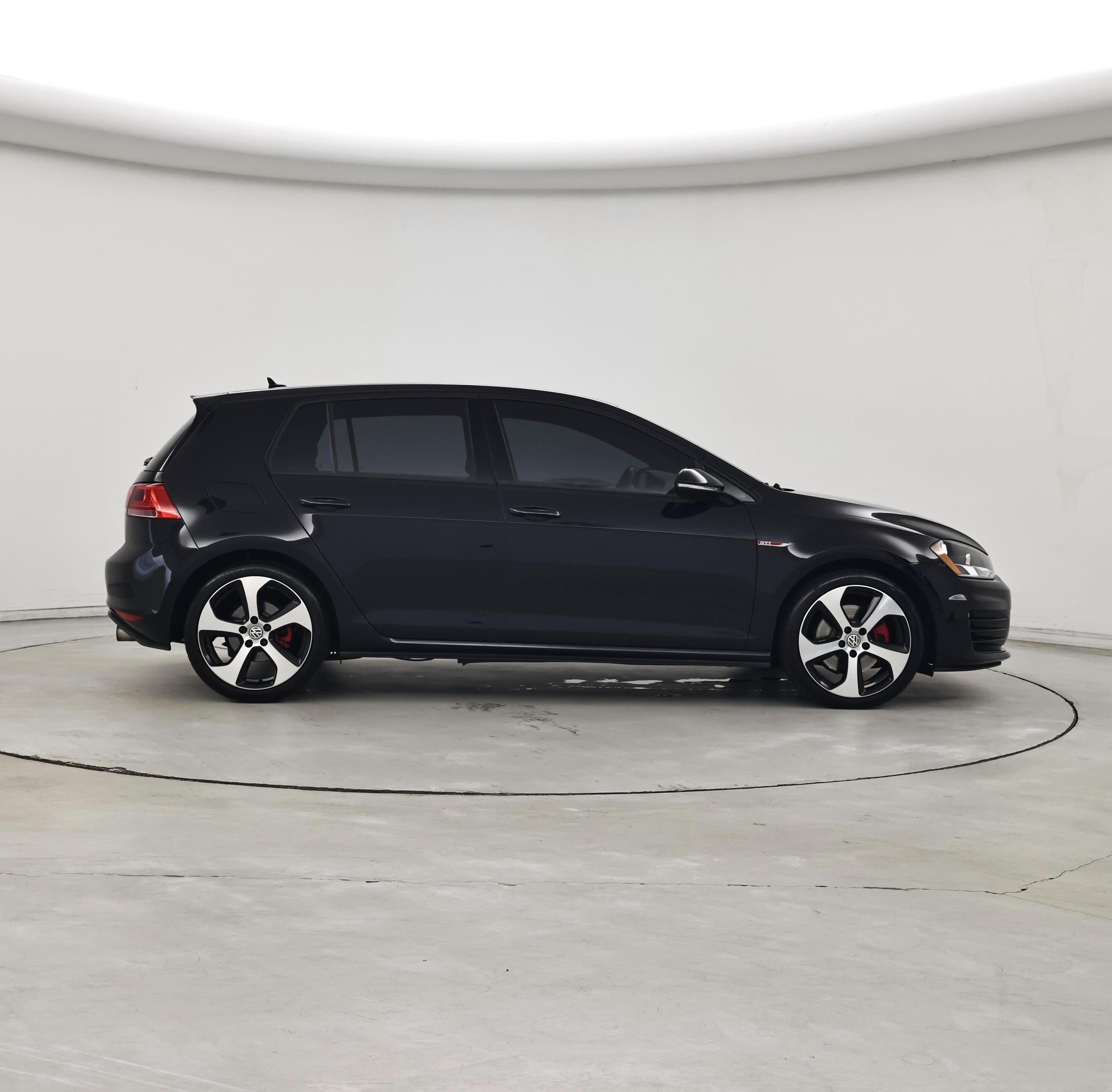 Thumbnail: 2017 Volkswagen Golf - 7