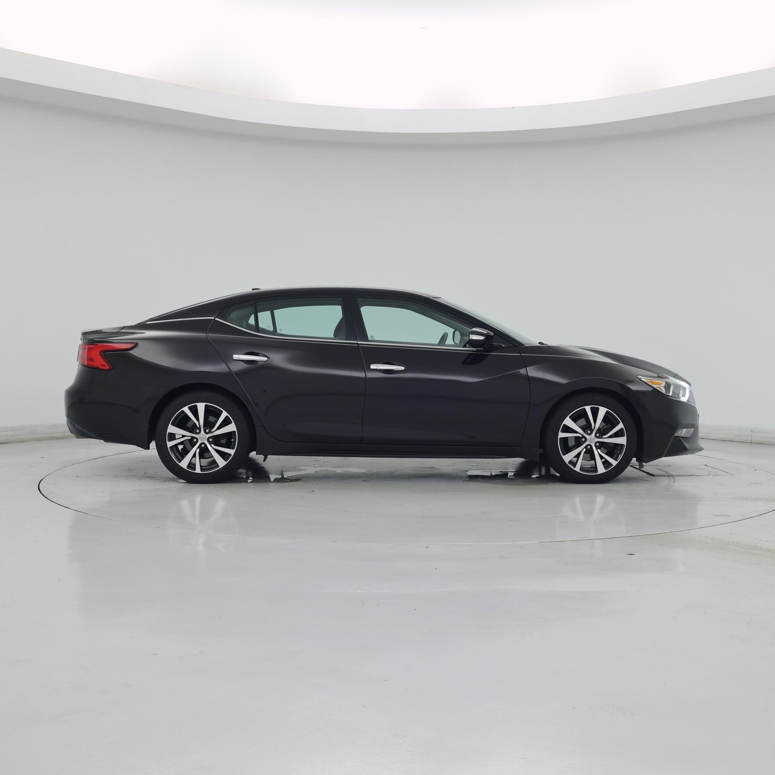 Thumbnail: 2017 Nissan Maxima - 7