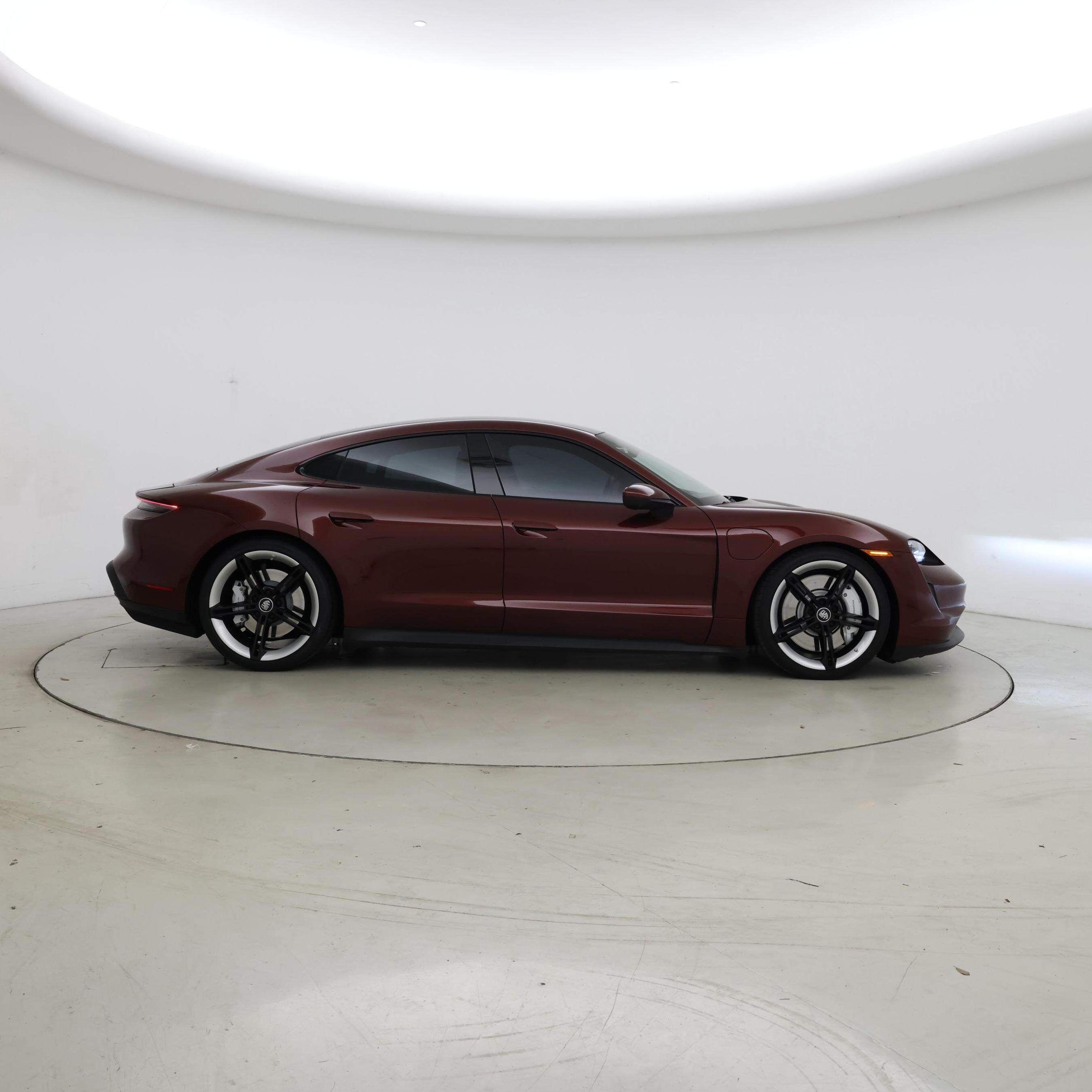 Thumbnail: 2021 Porsche Taycan - 7