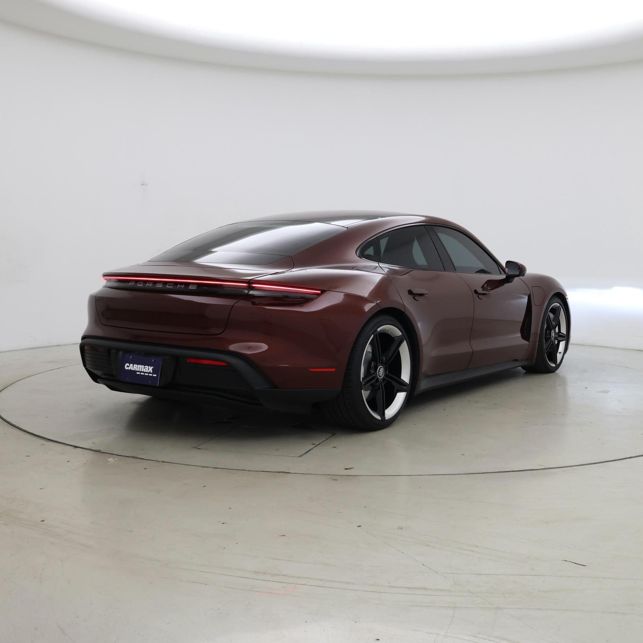 Thumbnail: 2021 Porsche Taycan - 8