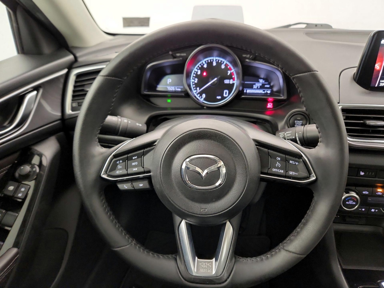 2017 Mazda Mazda3 Grand Touring - Photo 11