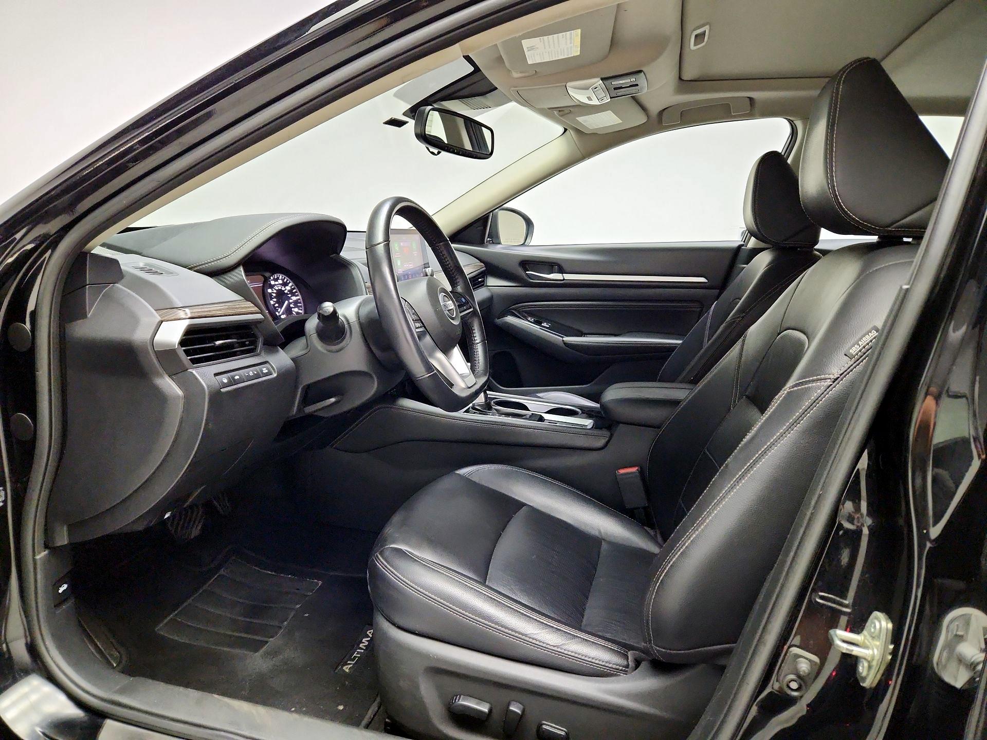 Thumbnail: 2020 Nissan Altima - 9