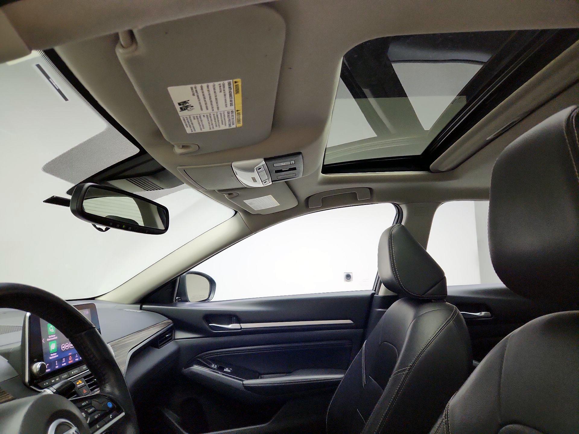 Thumbnail: 2020 Nissan Altima - 18
