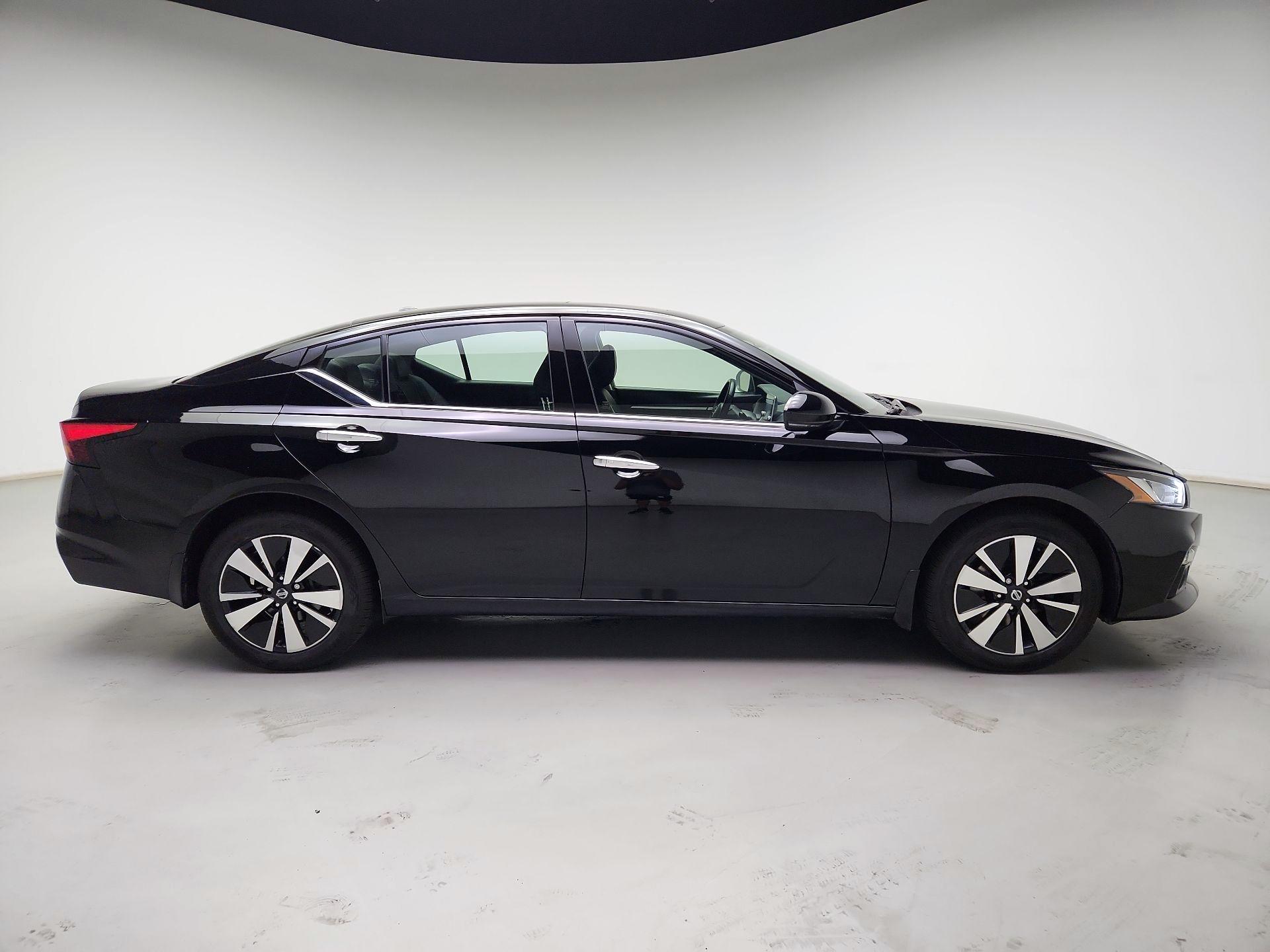 Thumbnail: 2020 Nissan Altima - 4