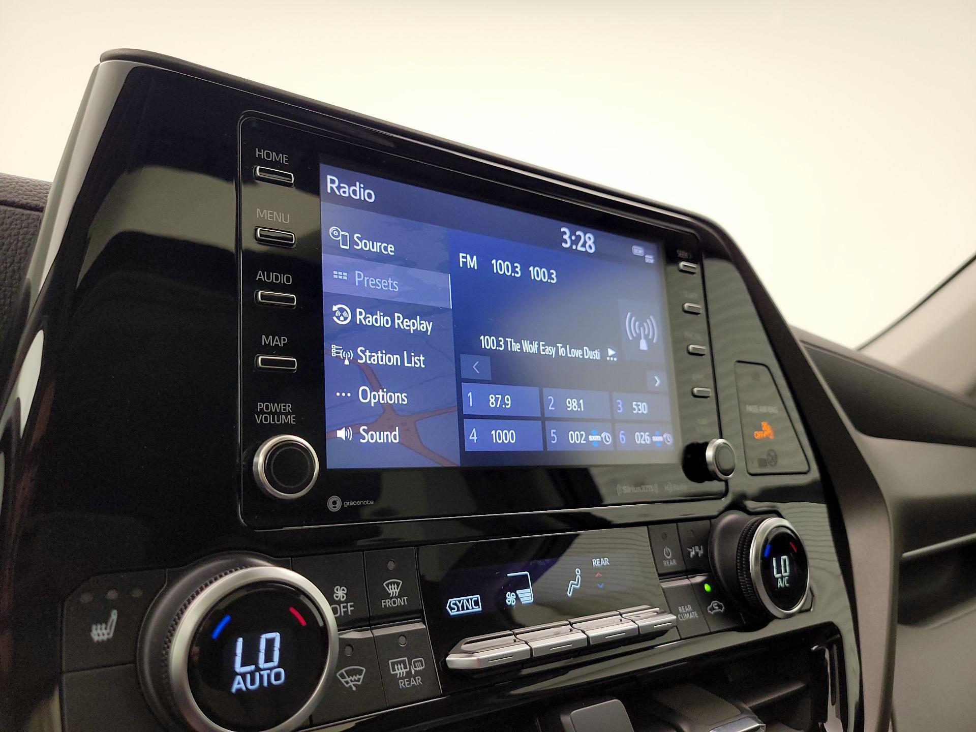 Thumbnail: 2020 Toyota Highlander - 16