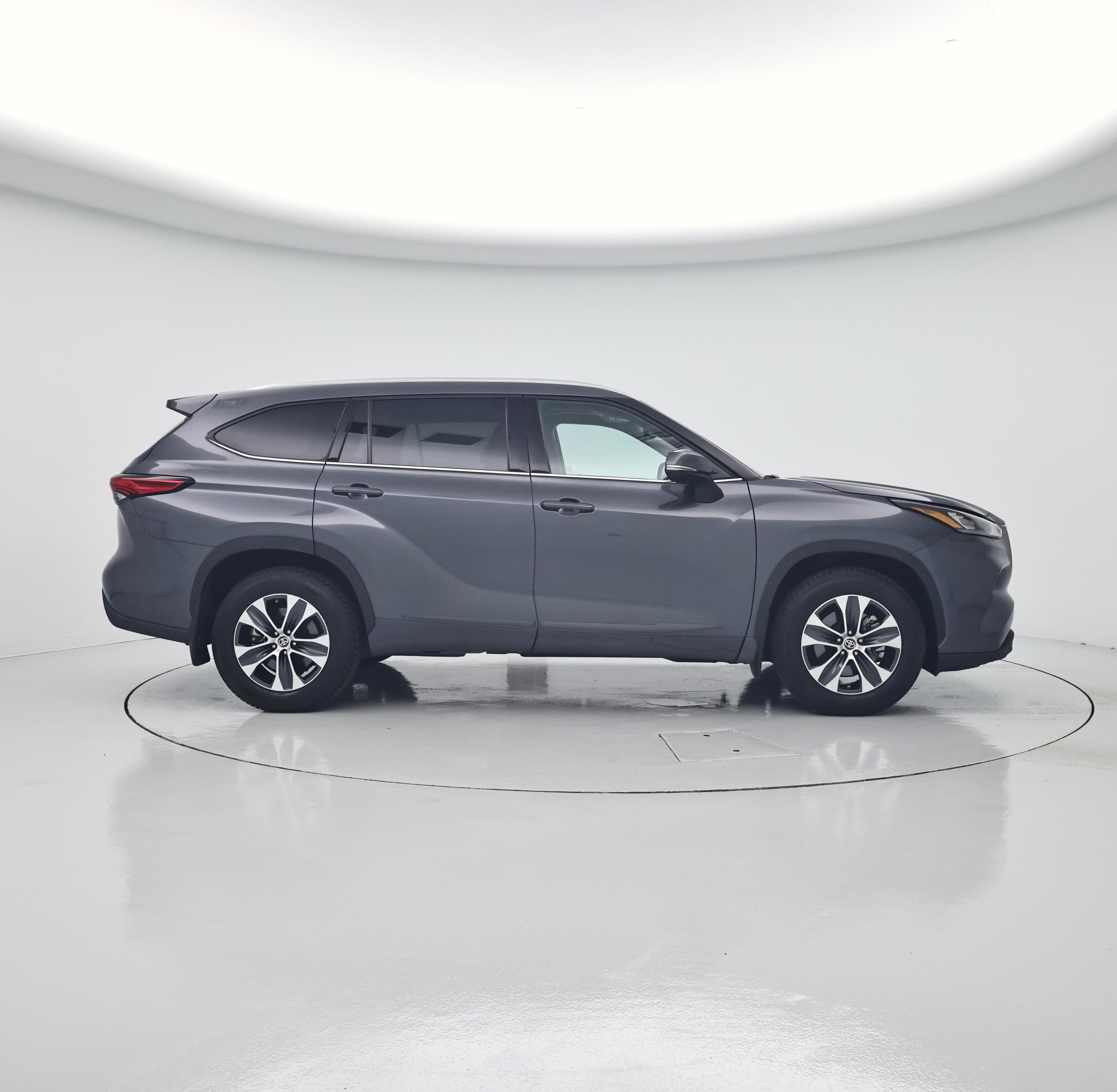 Thumbnail: 2020 Toyota Highlander - 7