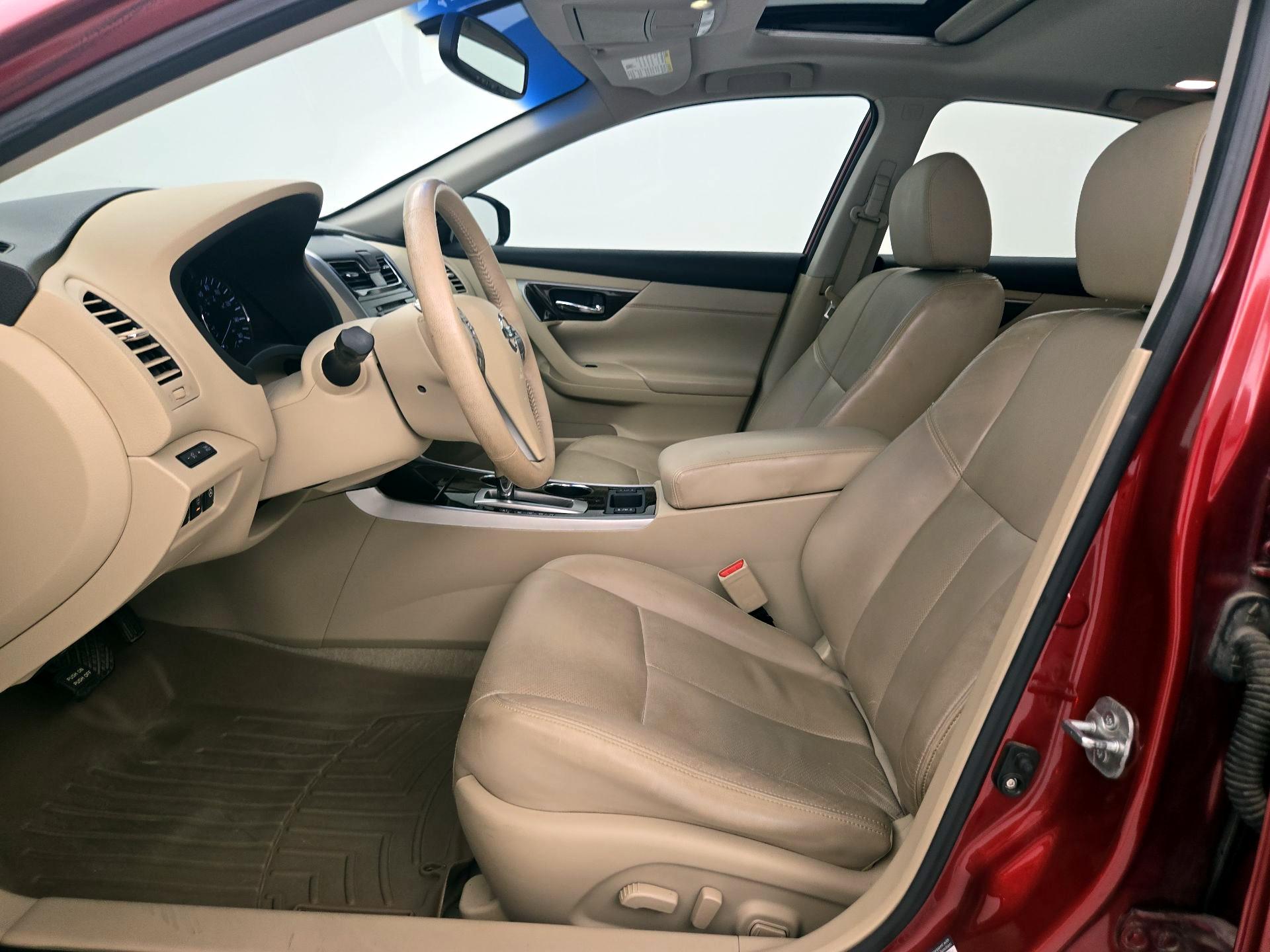 Thumbnail: 2014 Nissan Altima - 11