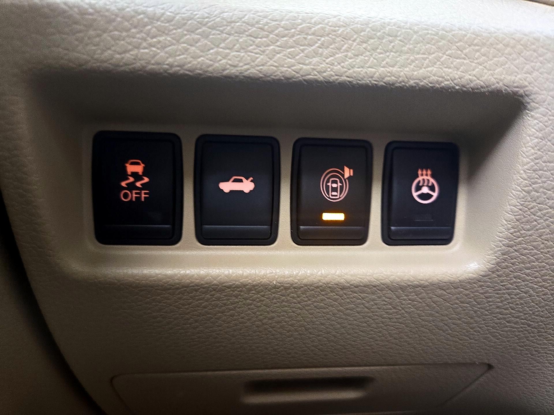 Thumbnail: 2014 Nissan Altima - 13