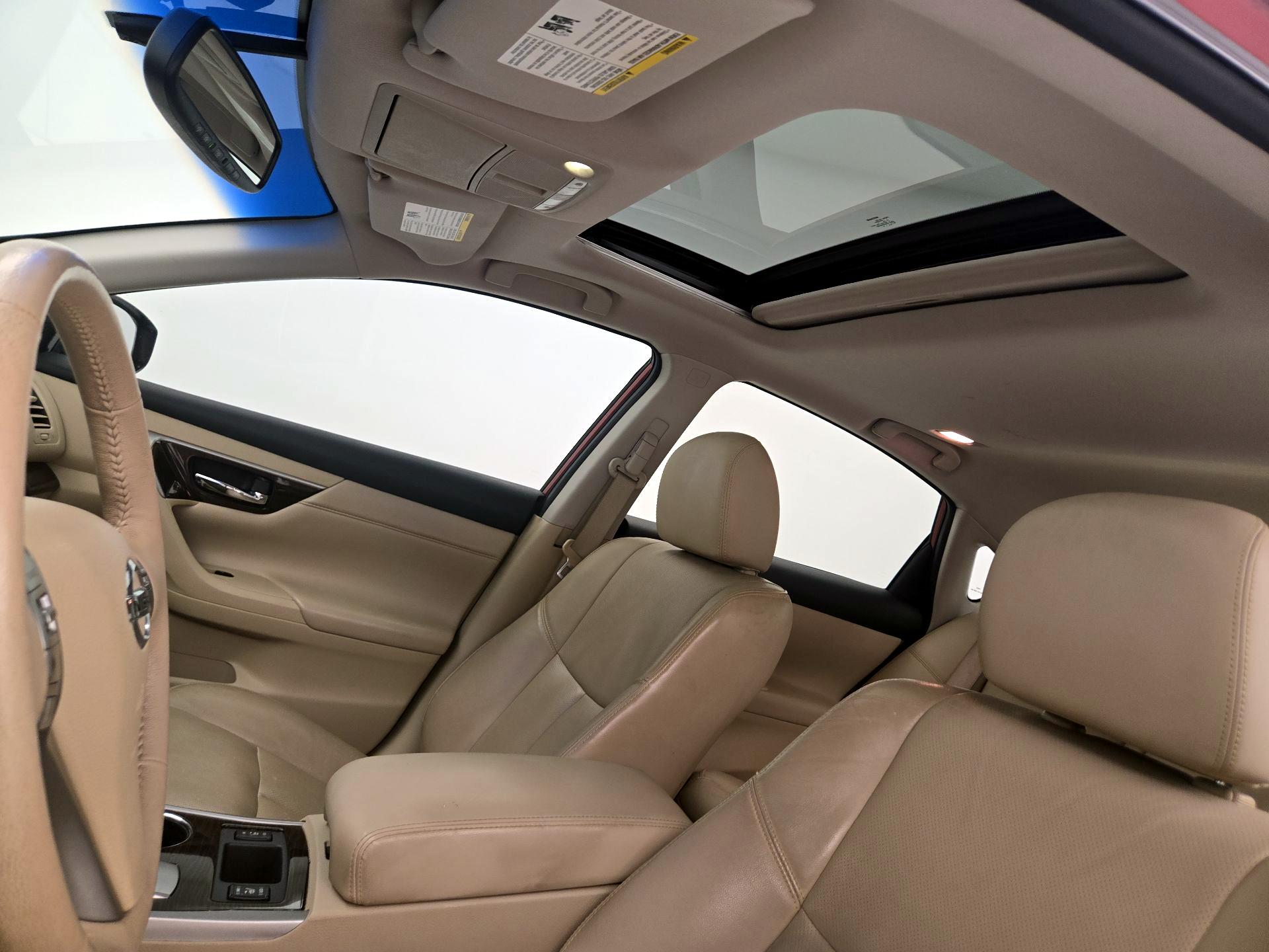 Thumbnail: 2014 Nissan Altima - 19