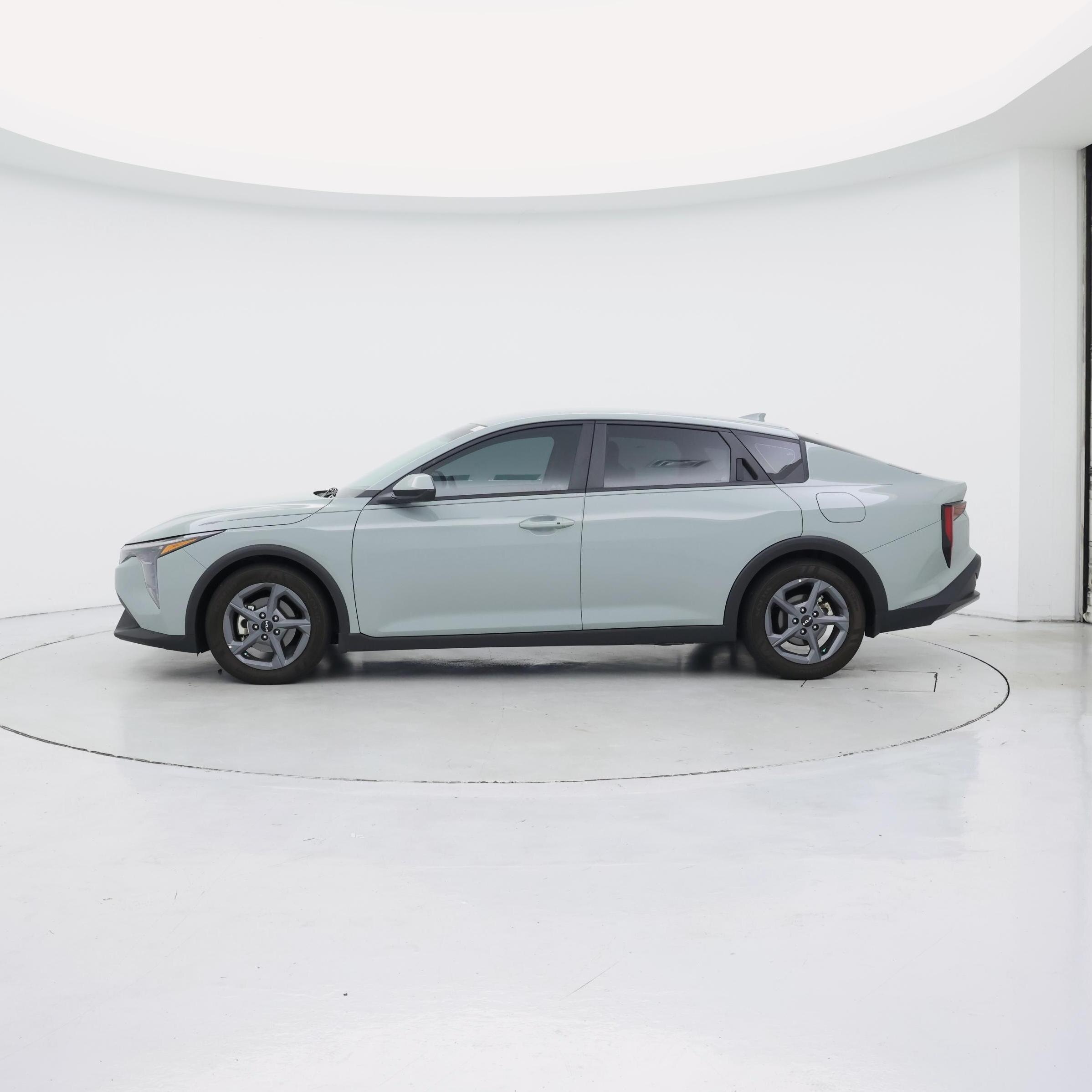 Thumbnail: 2025 Kia K4 - 3