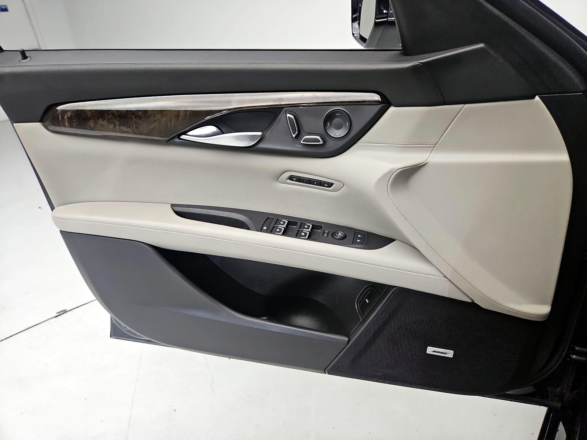 Thumbnail: 2017 Cadillac CT6 - 12