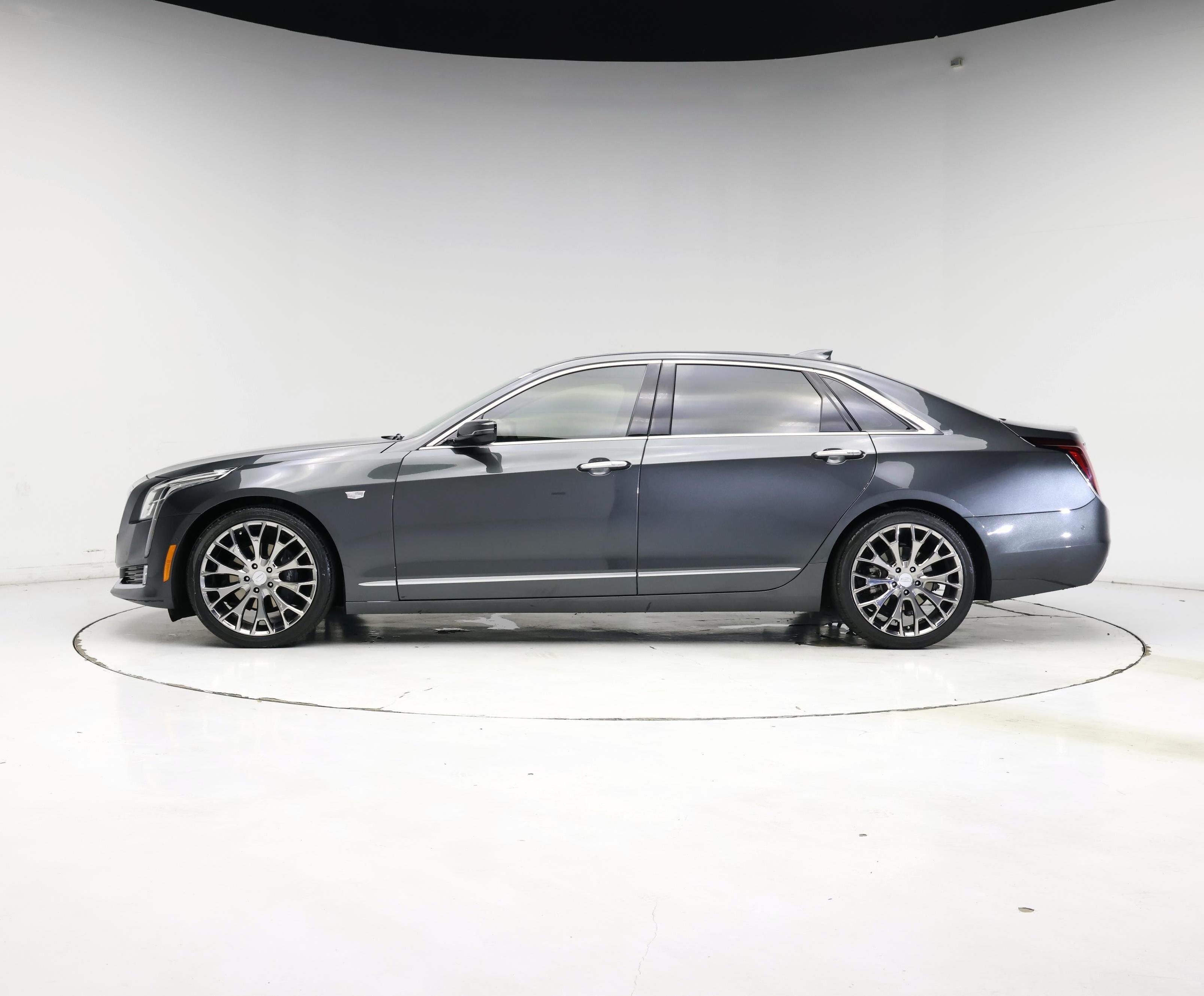 Thumbnail: 2017 Cadillac CT6 - 3