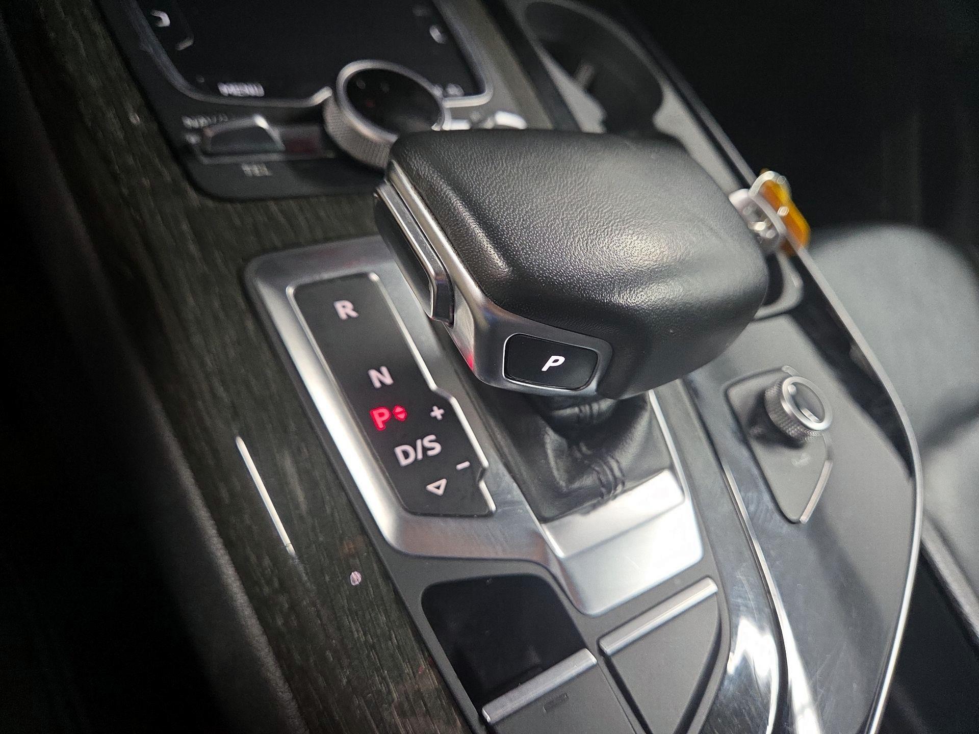 Thumbnail: 2019 Audi Q7 - 16