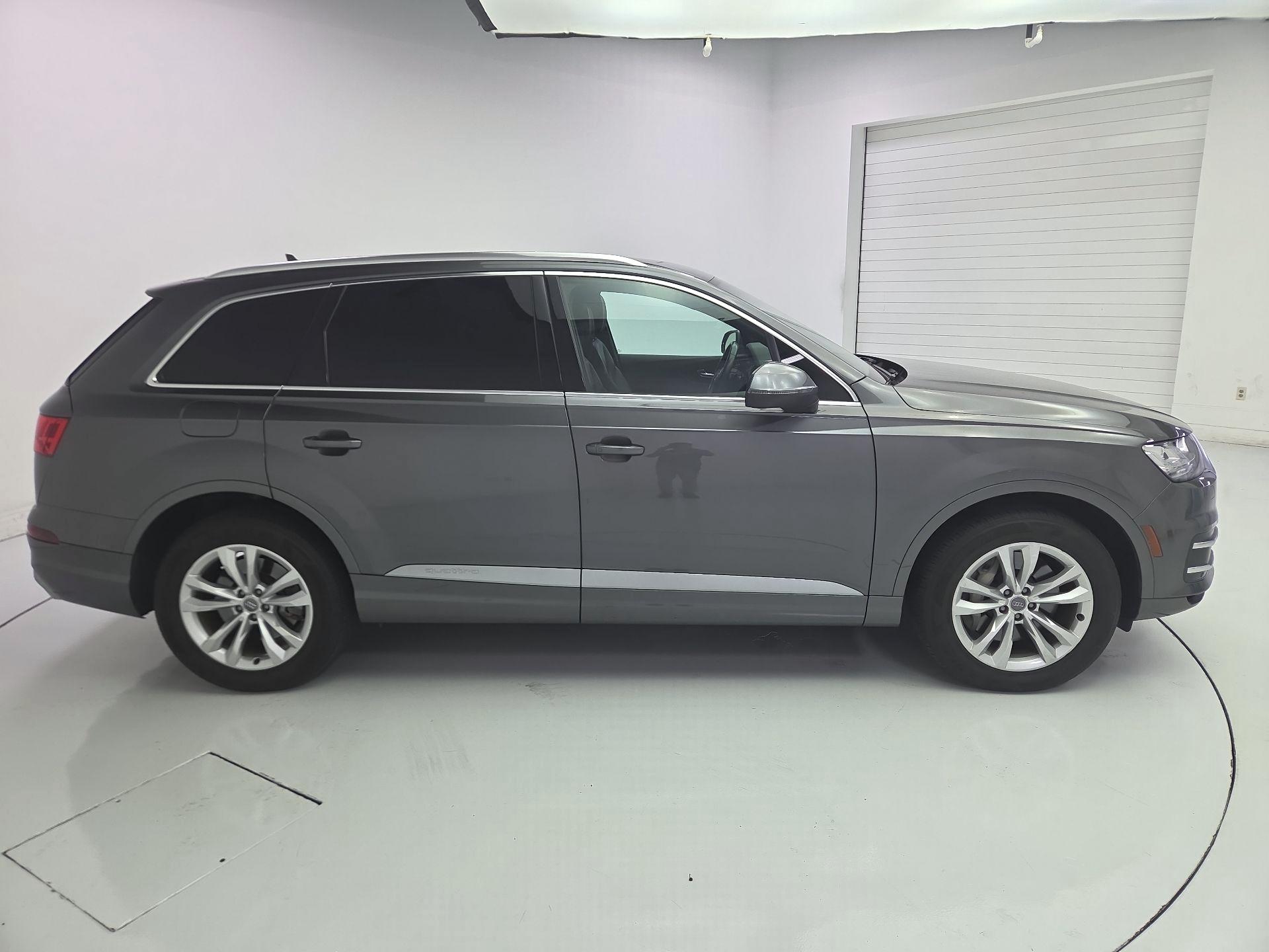 Thumbnail: 2019 Audi Q7 - 4