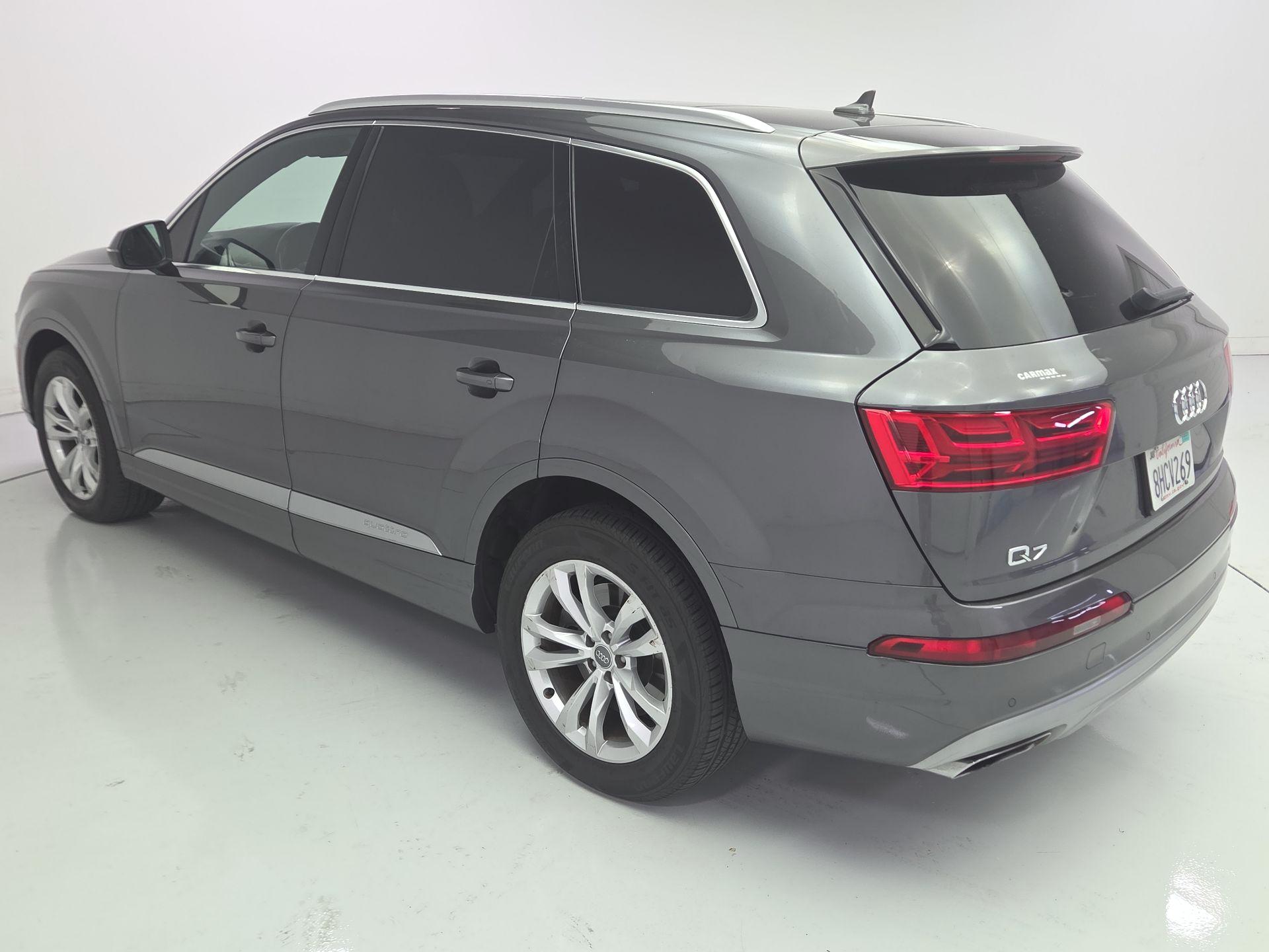 Thumbnail: 2019 Audi Q7 - 7