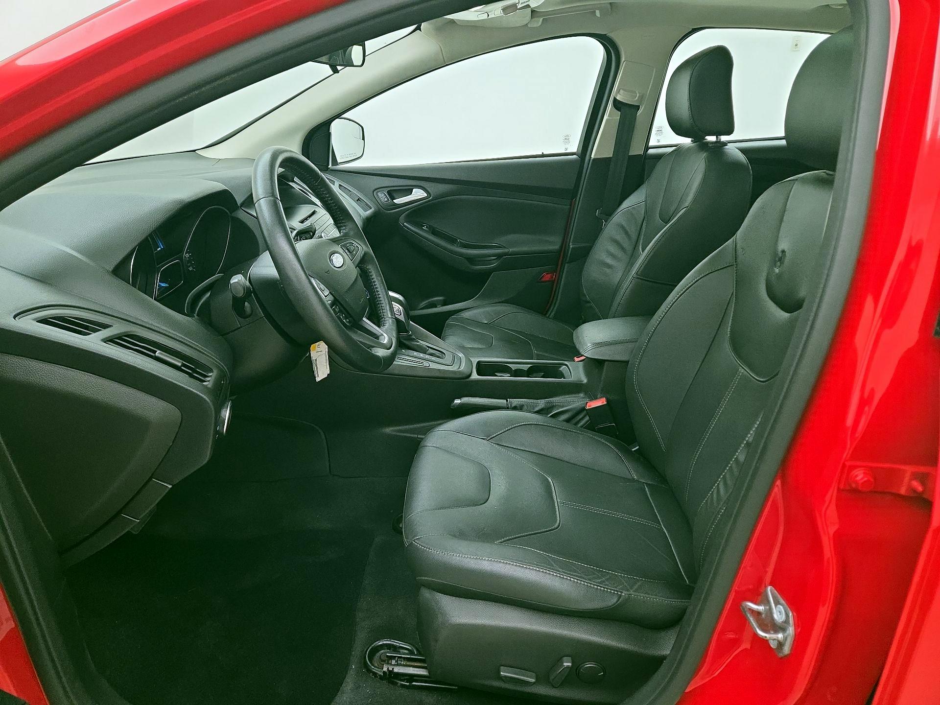 Thumbnail: 2015 Ford Focus - 11