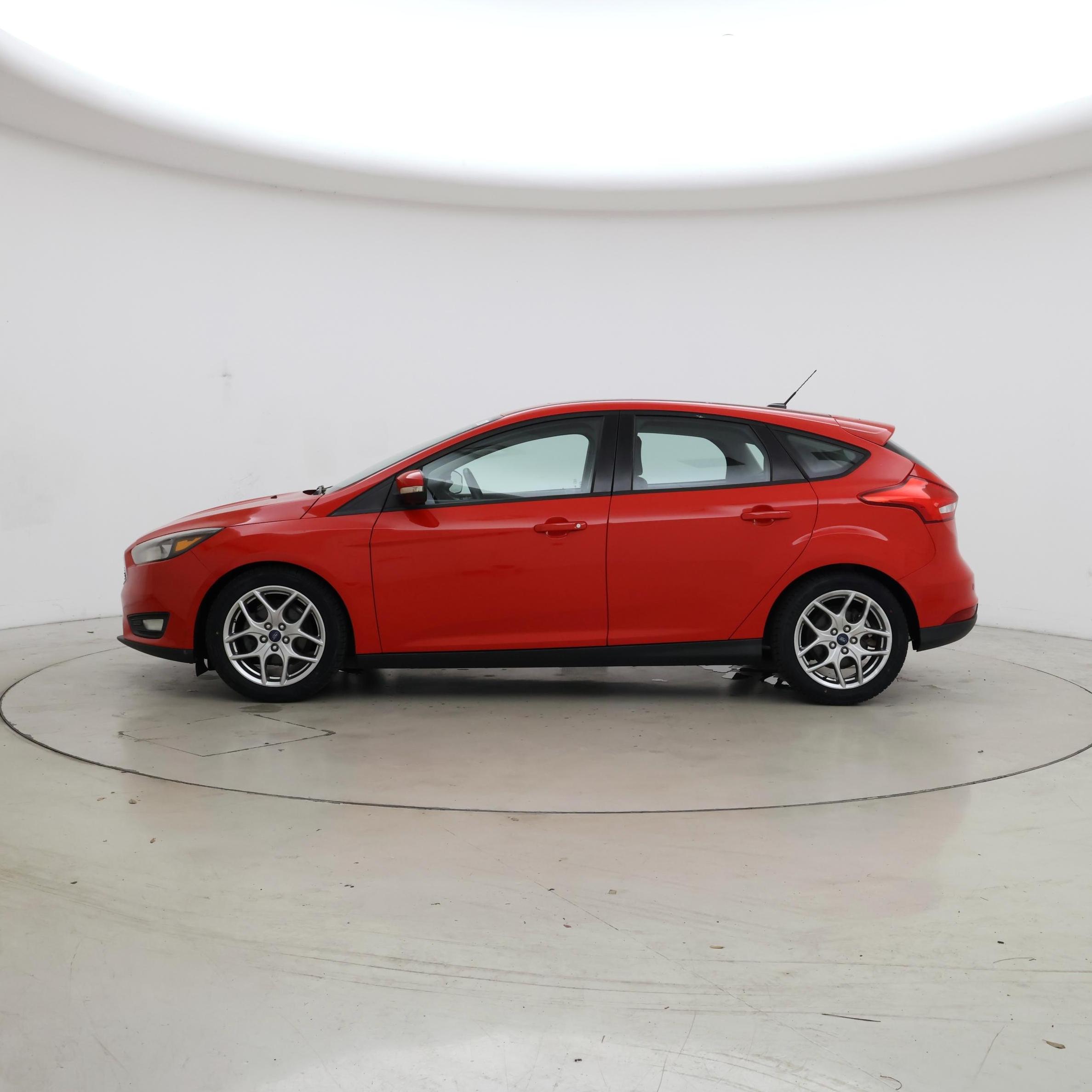Thumbnail: 2015 Ford Focus - 3