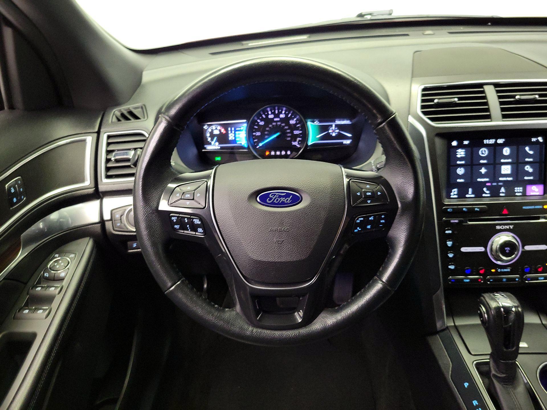 Thumbnail: 2018 Ford Explorer - 10