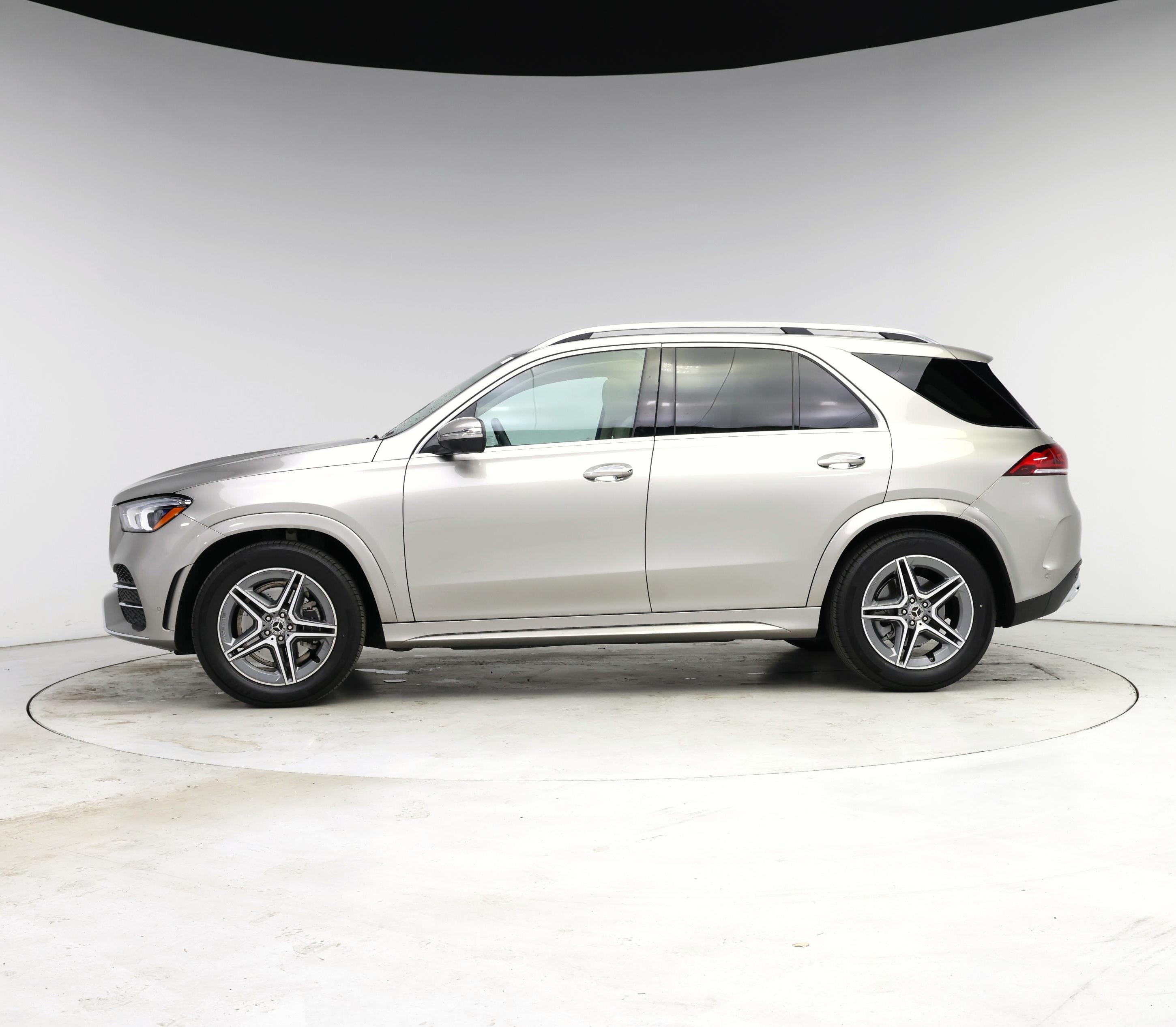 Thumbnail: 2020 Mercedes-Benz GLE - 3