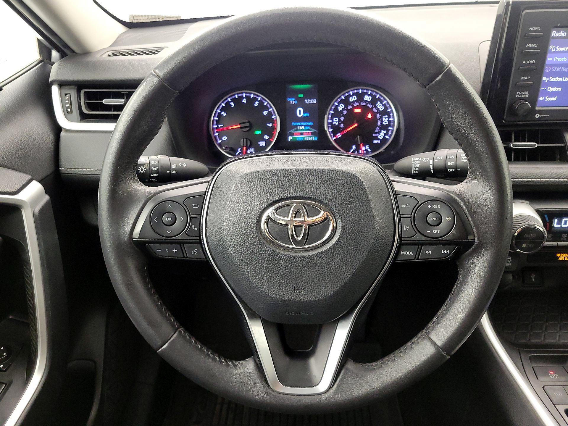 Thumbnail: 2021 Toyota RAV4 - 10
