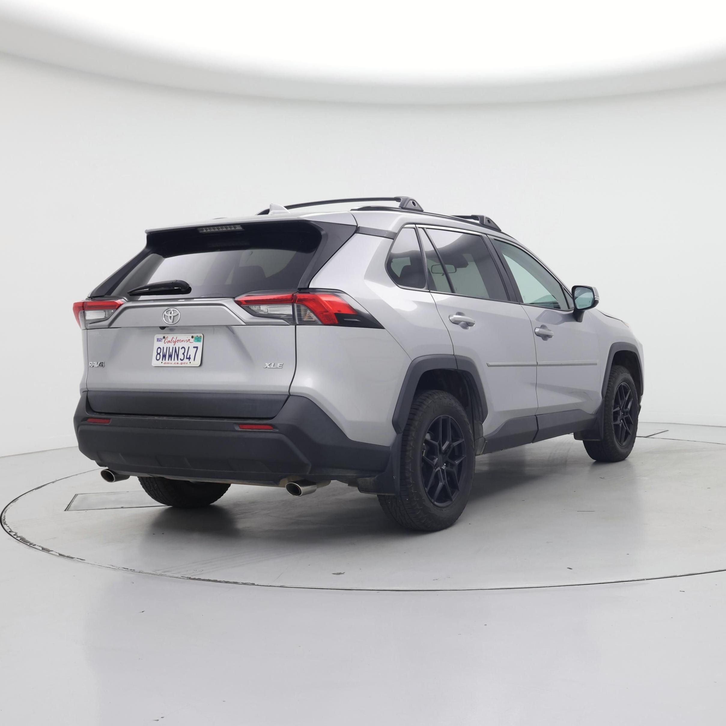 Thumbnail: 2021 Toyota RAV4 - 8