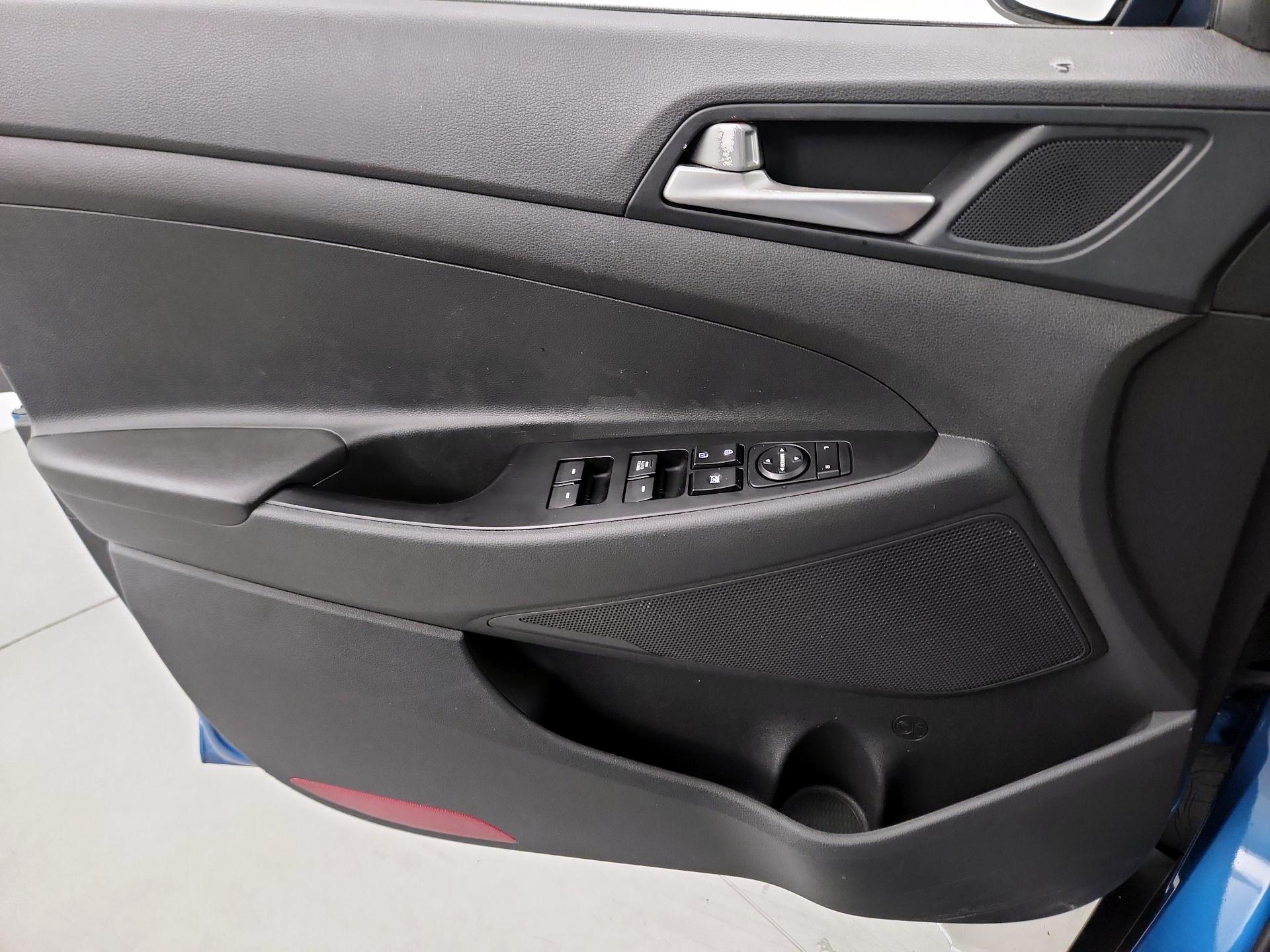 Thumbnail: 2020 Hyundai Tucson - 12