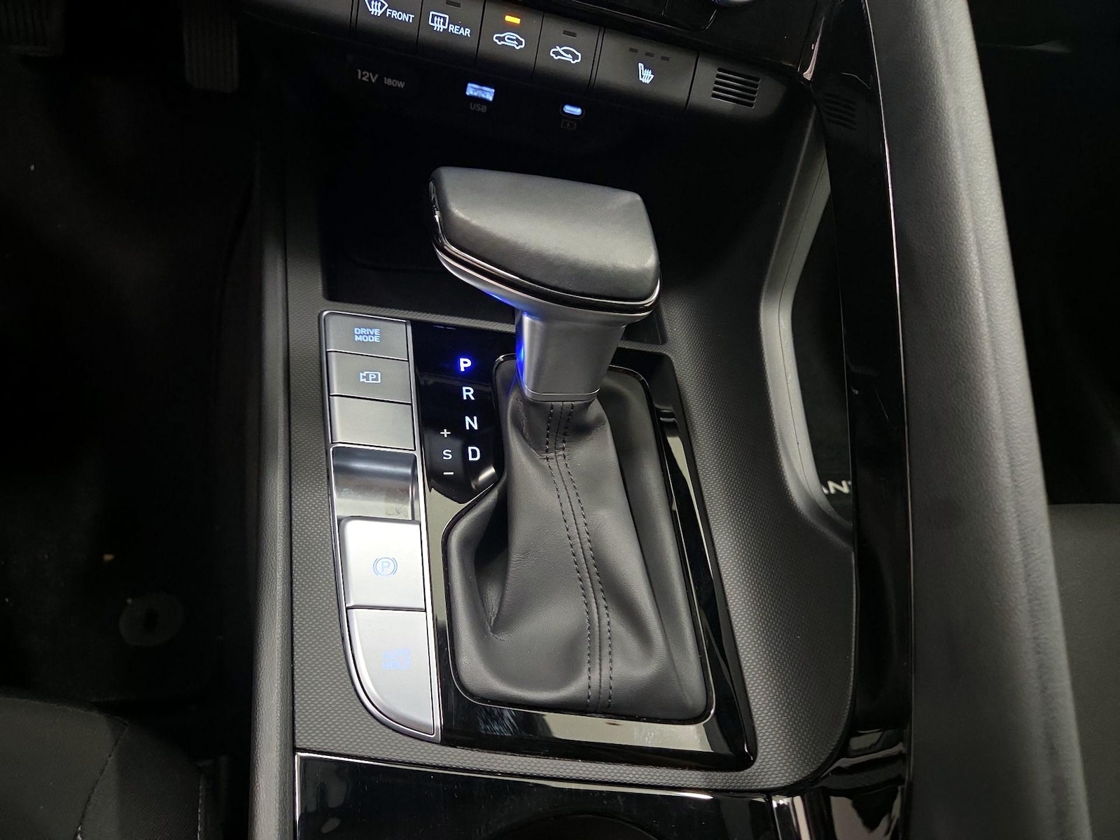 2024 Hyundai Elantra SEL - Photo 19