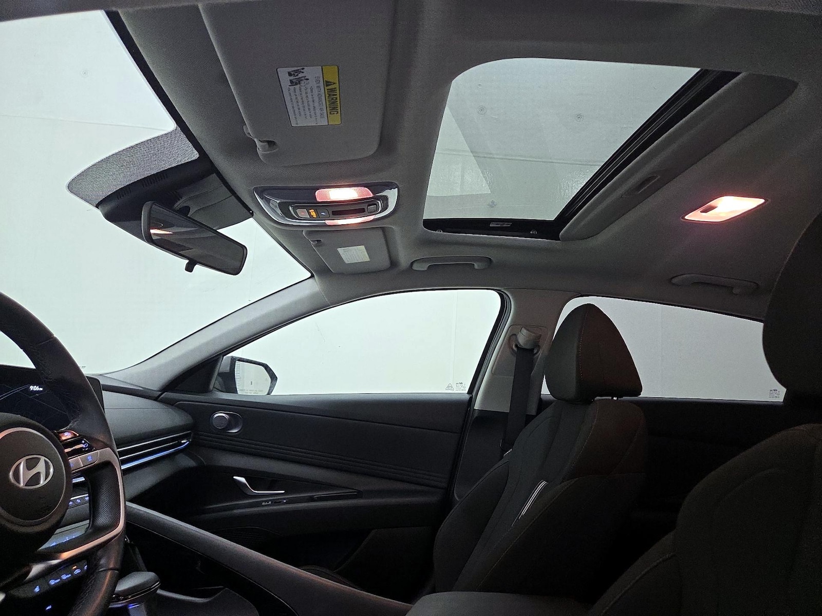2024 Hyundai Elantra SEL - Photo 21