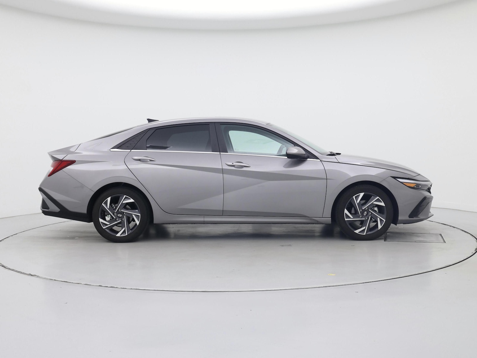 2024 Hyundai Elantra SEL - Photo 8