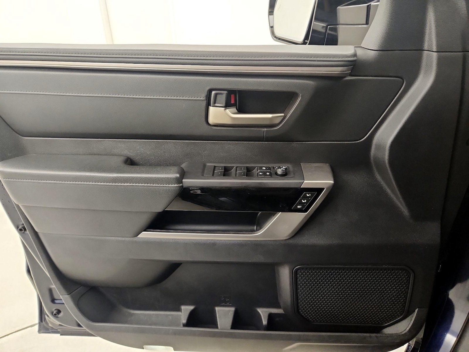 2023 Toyota Tundra Limited - Photo 13