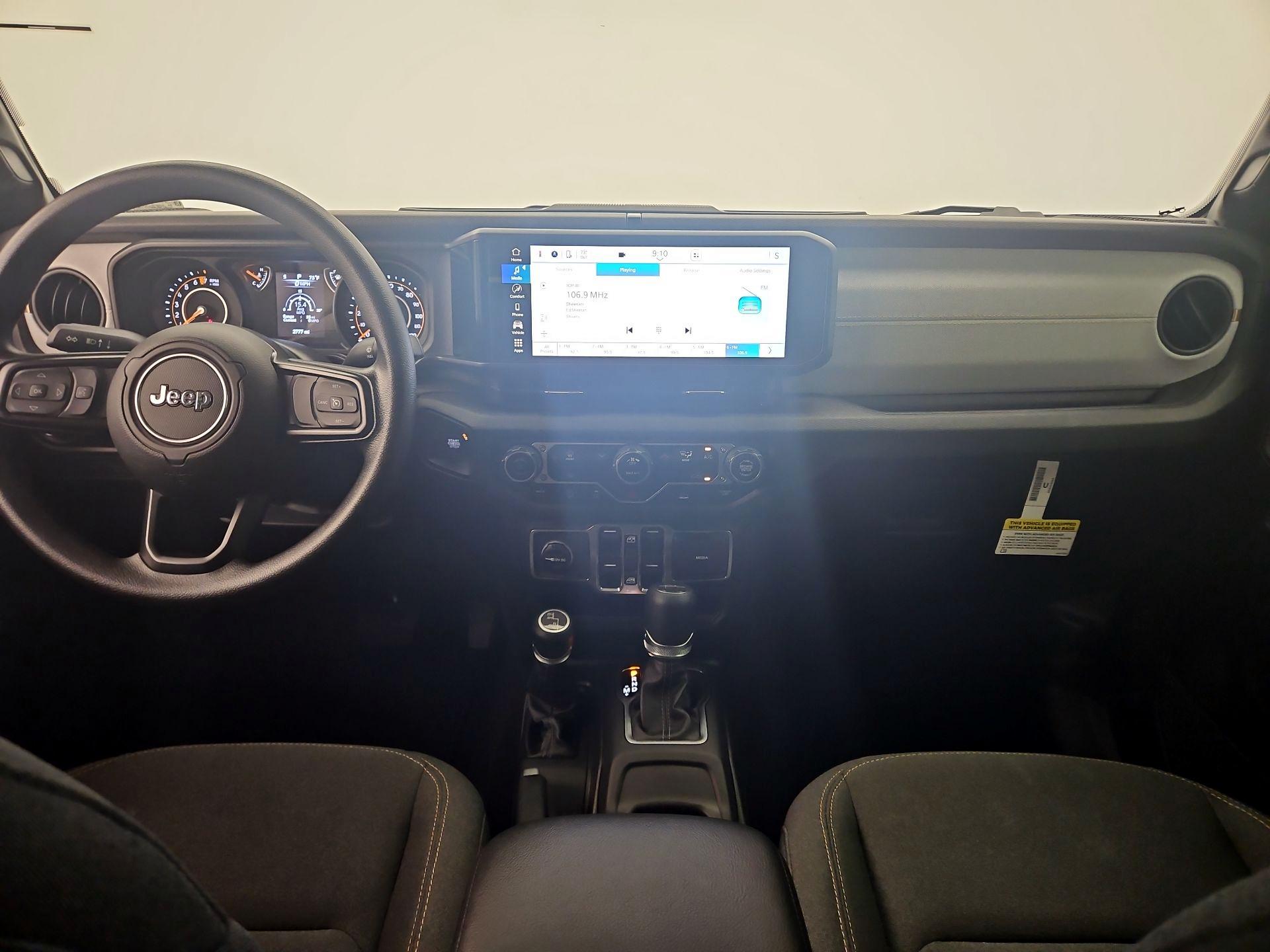 Thumbnail: 2025 Jeep Gladiator - 9