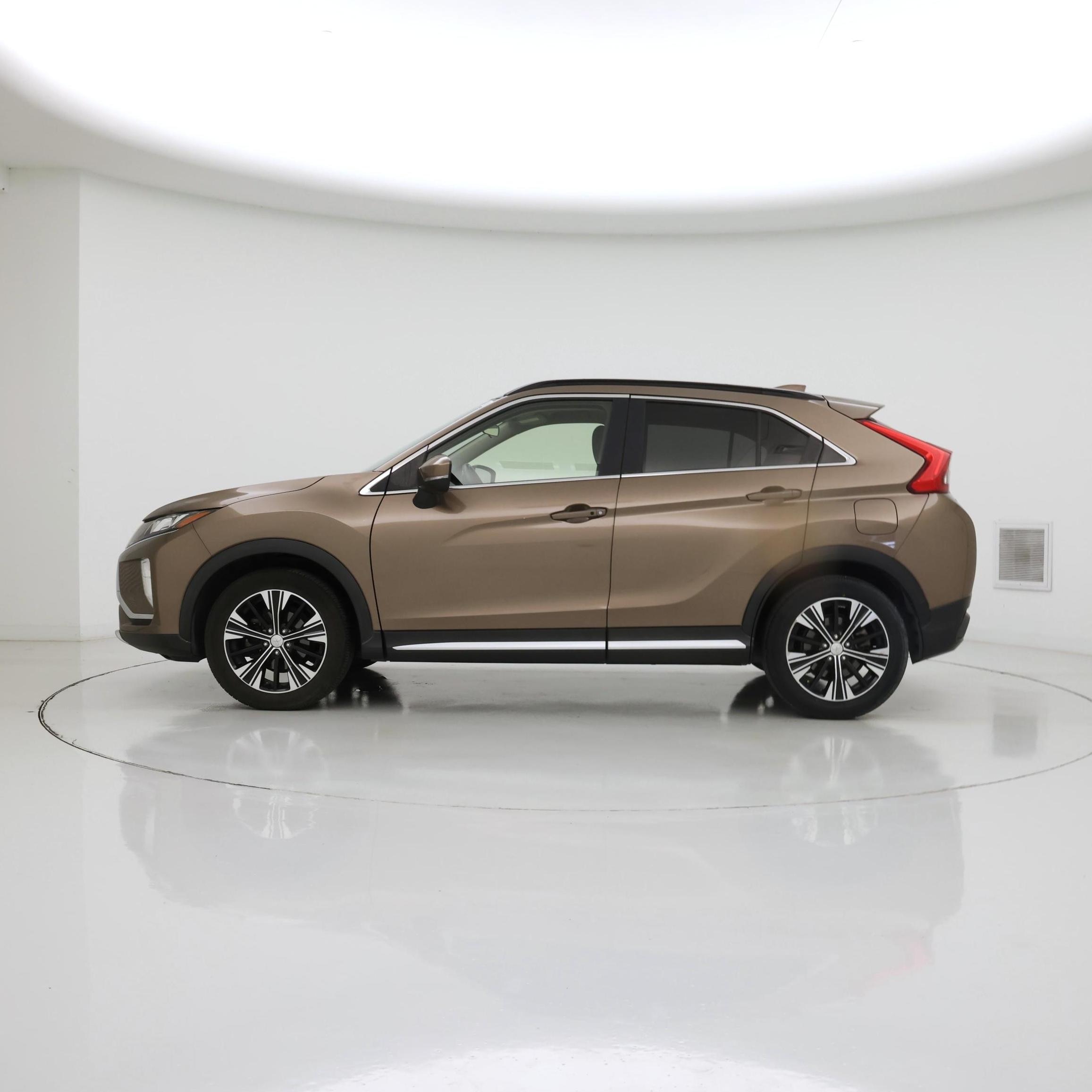 Thumbnail: 2020 Mitsubishi Eclipse Cross - 3