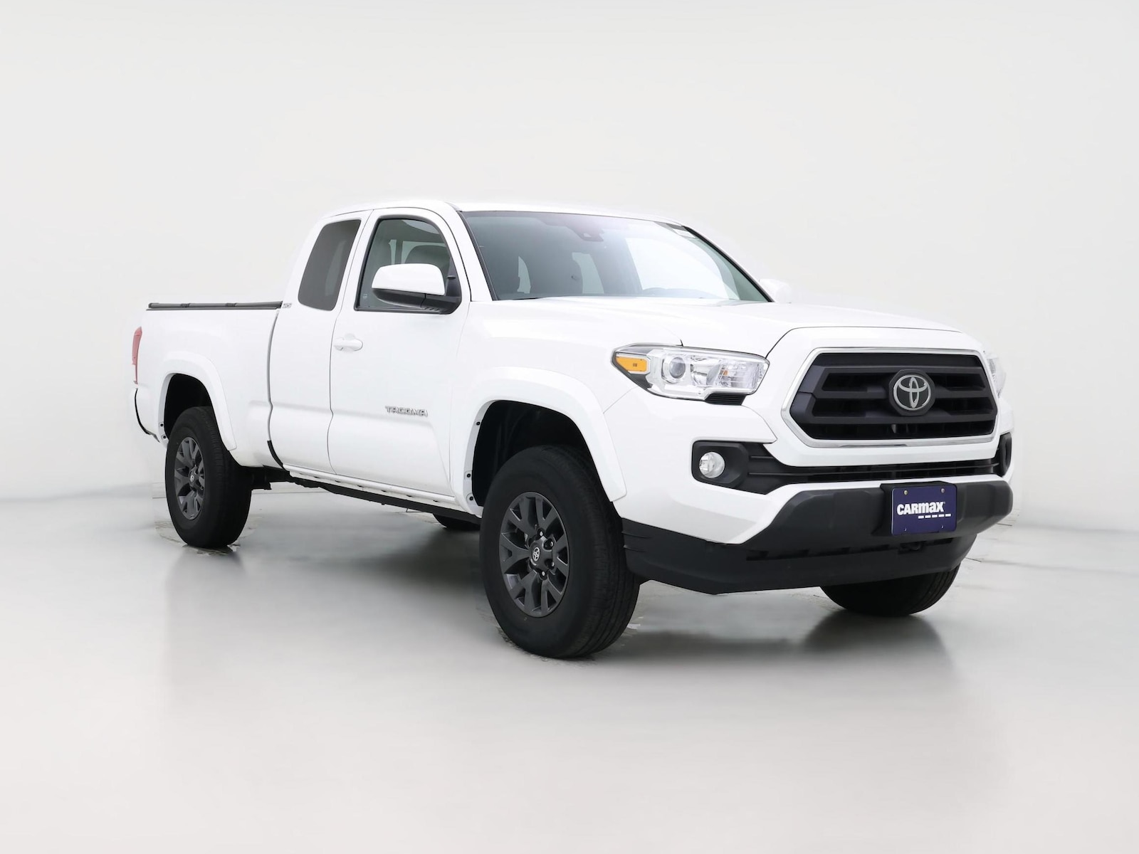 Bed Cover & Tow Hitch