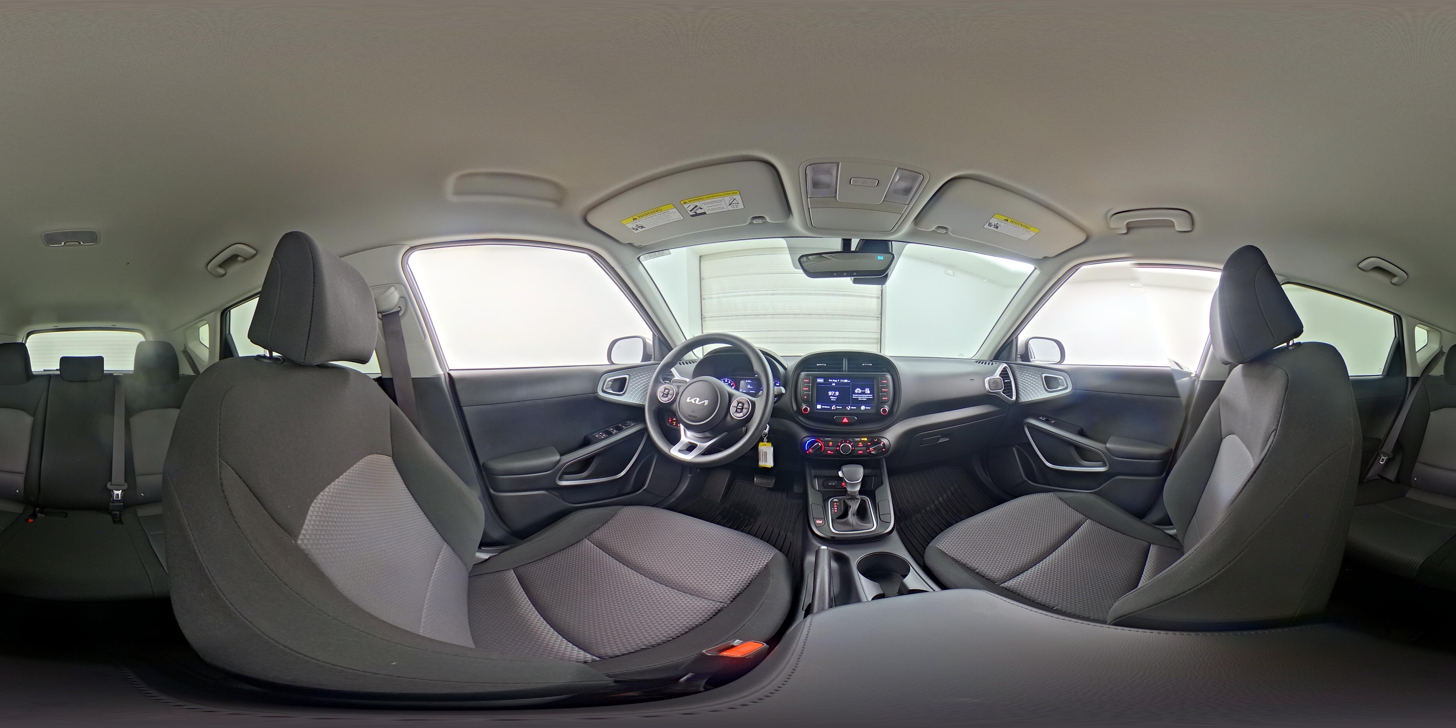 2022 Kia Soul LX - Photo 24