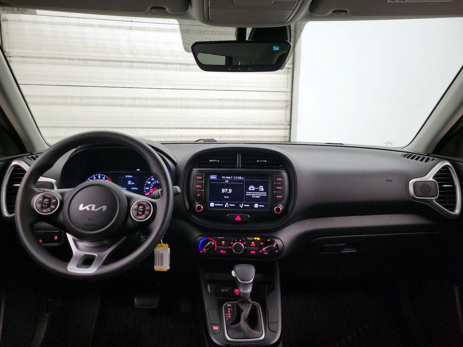 2022 Kia Soul LX - Photo 10