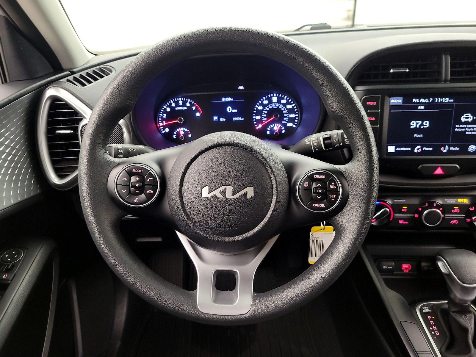 2022 Kia Soul LX - Photo 11