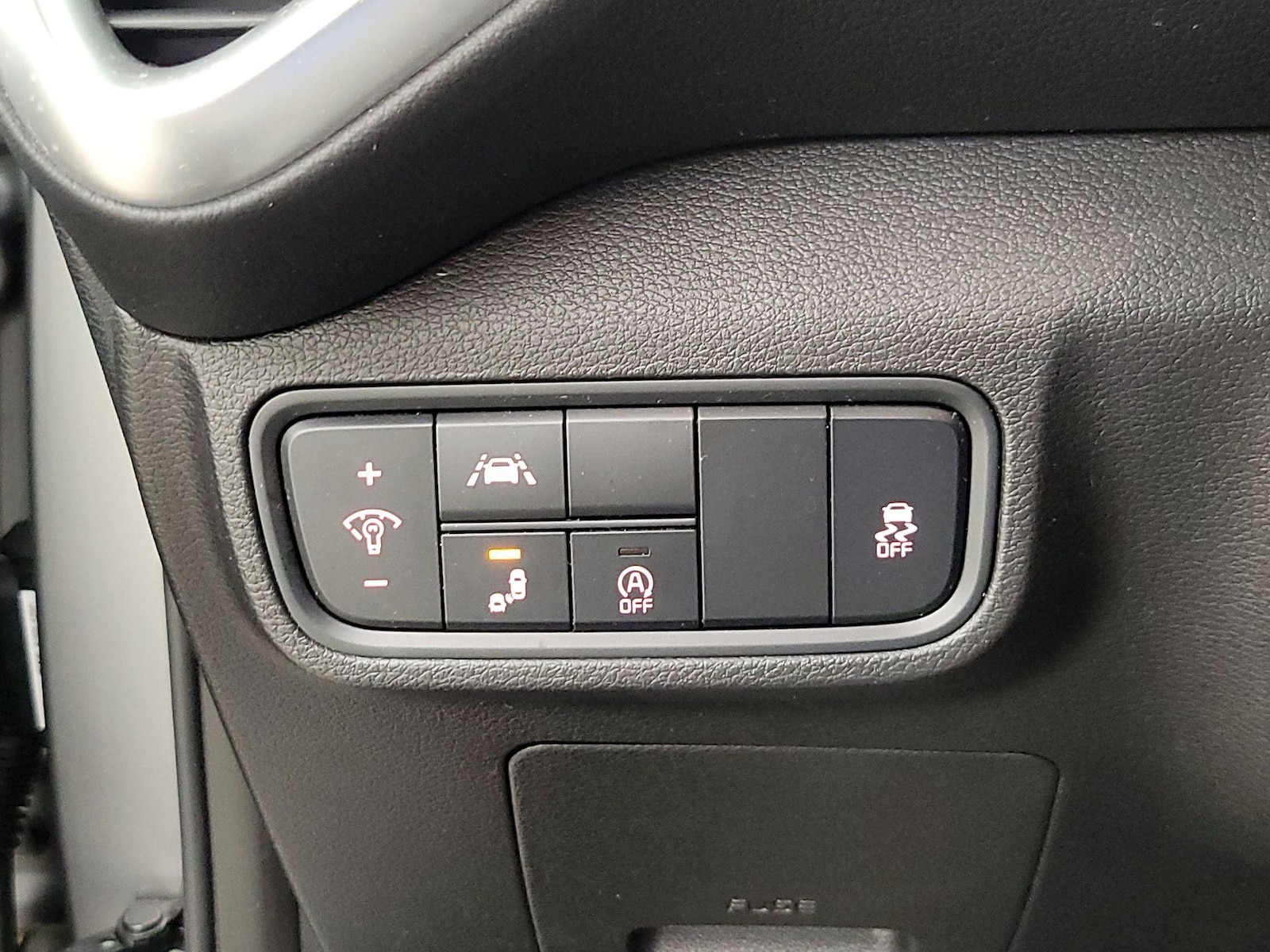 2022 Kia Soul LX - Photo 14