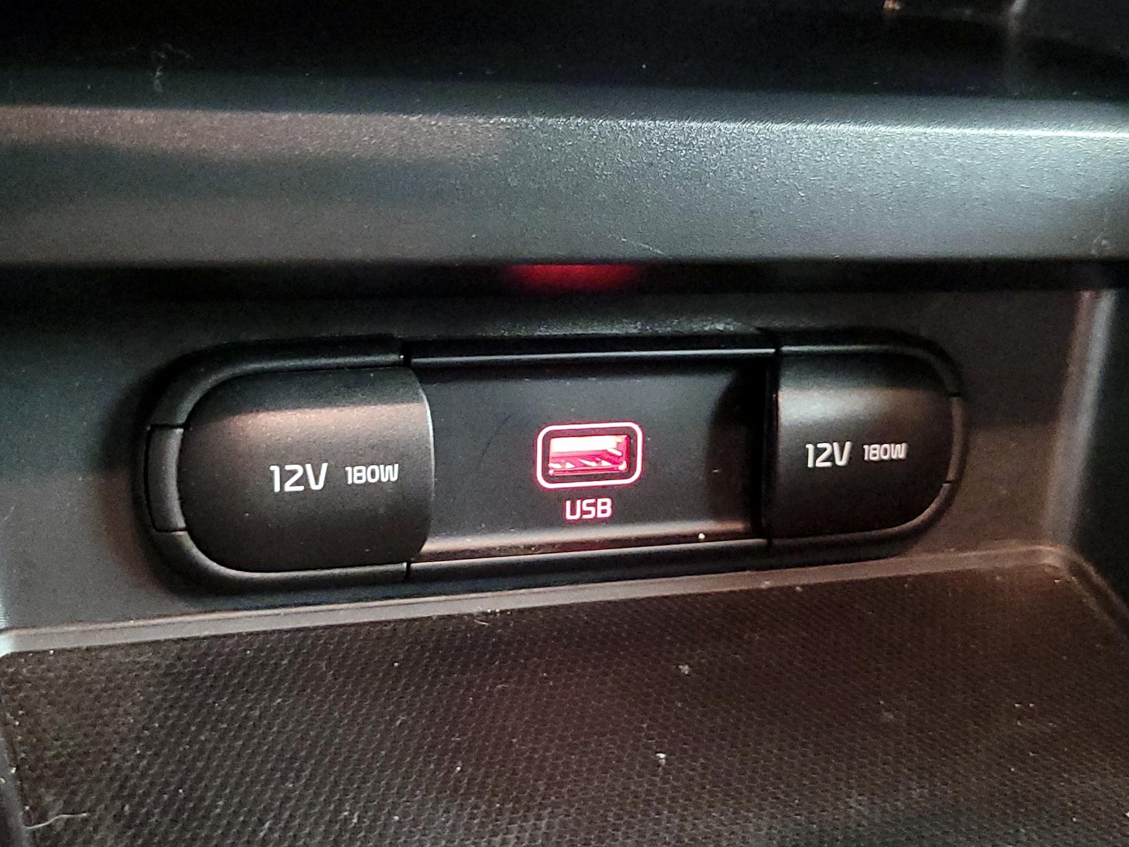 2022 Kia Soul LX - Photo 19