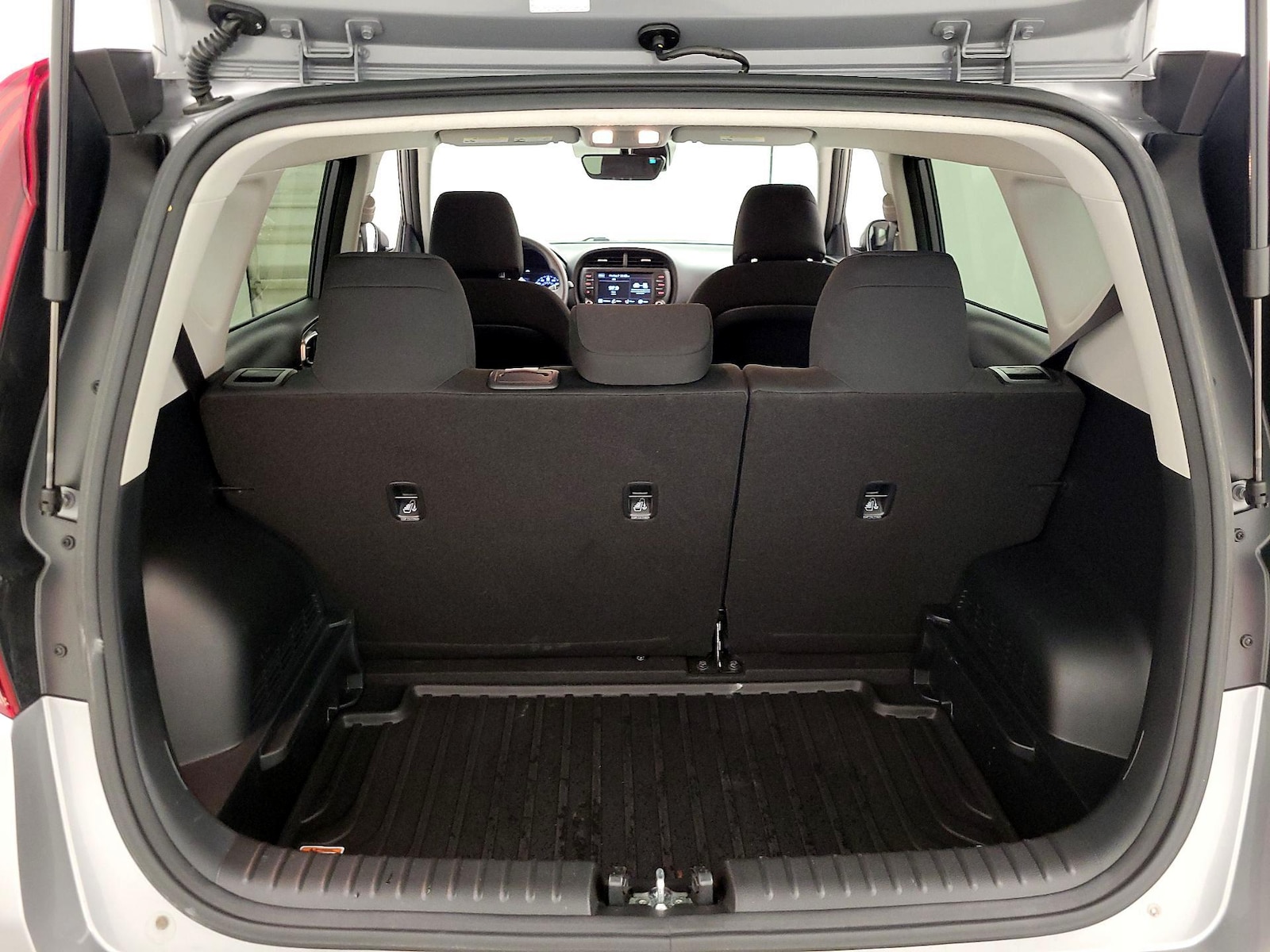 2022 Kia Soul LX - Photo 21
