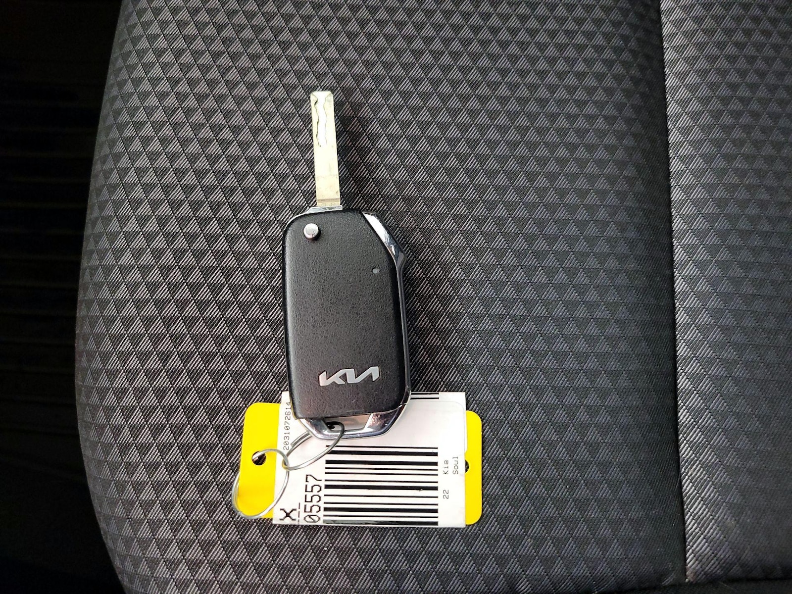 2022 Kia Soul LX - Photo 23