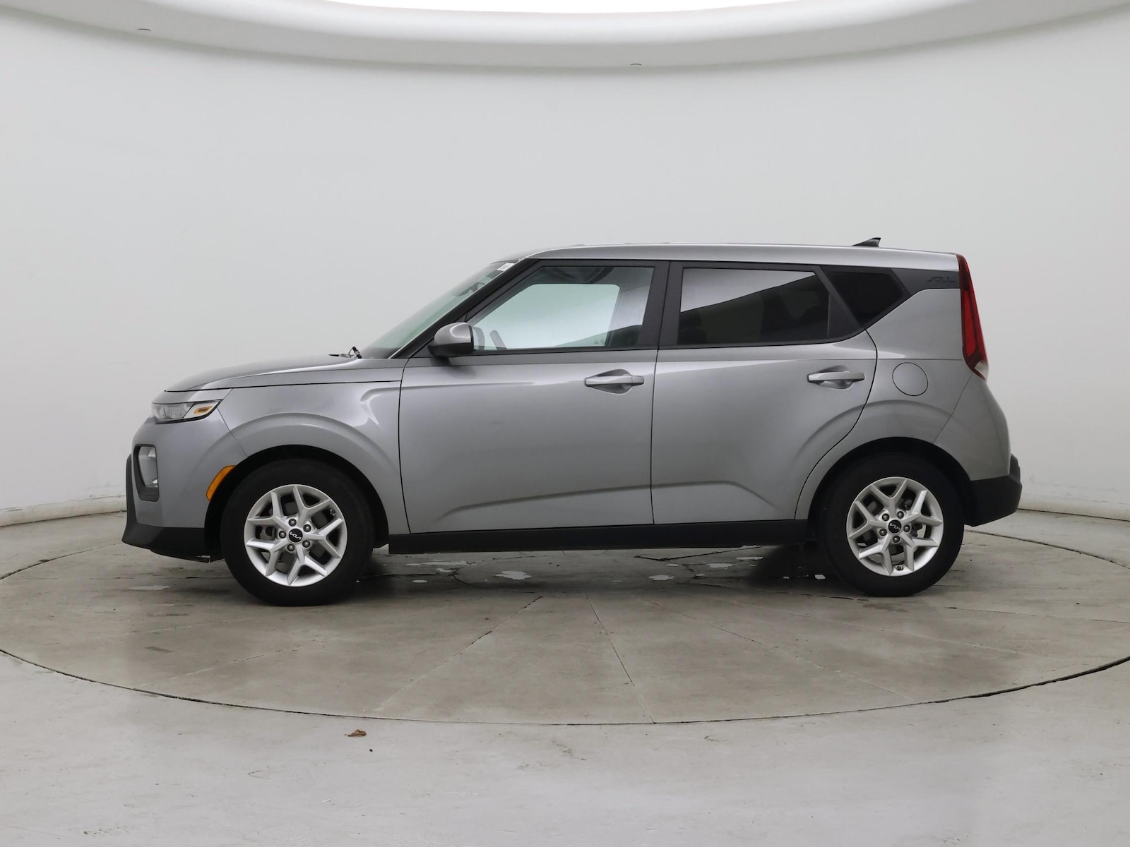 2022 Kia Soul LX - Photo 4