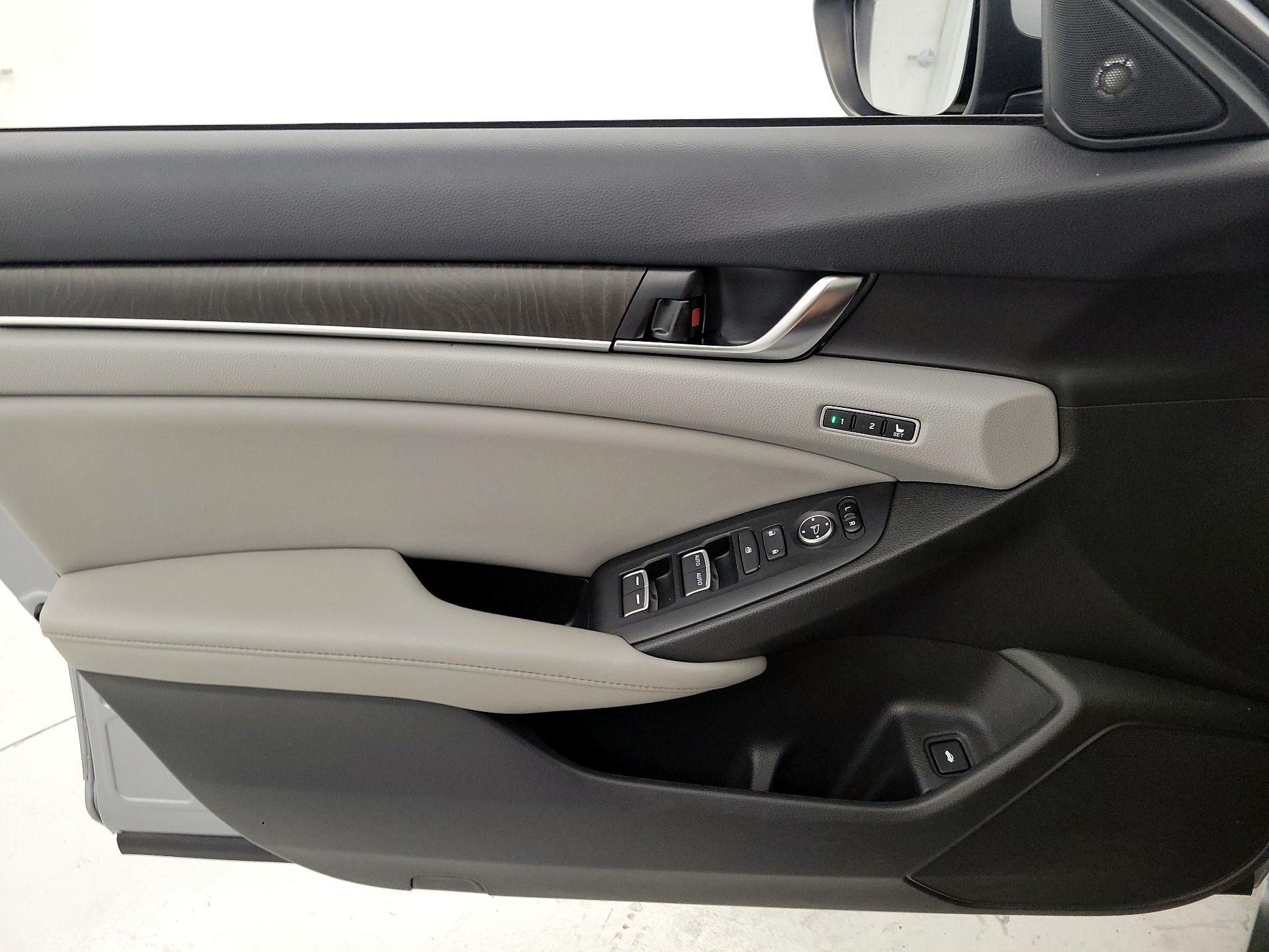 Thumbnail: 2020 Honda Accord - 12