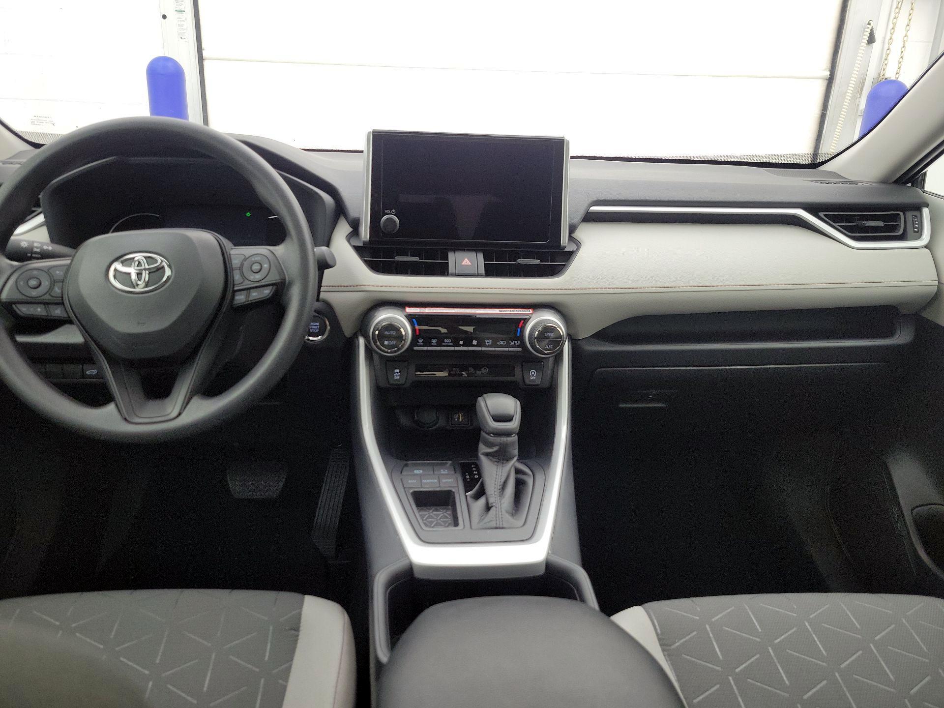 Thumbnail: 2025 Toyota RAV4 - 9