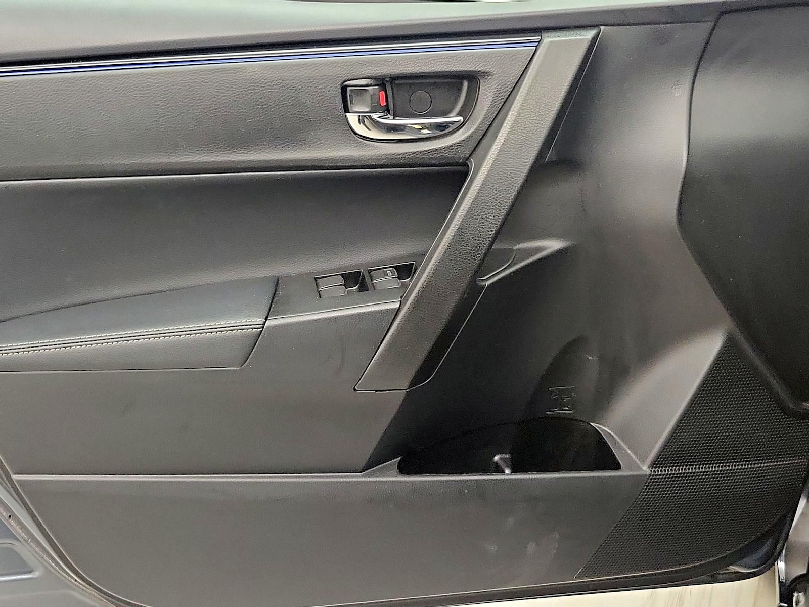 2019 Toyota Corolla SE - Photo 13