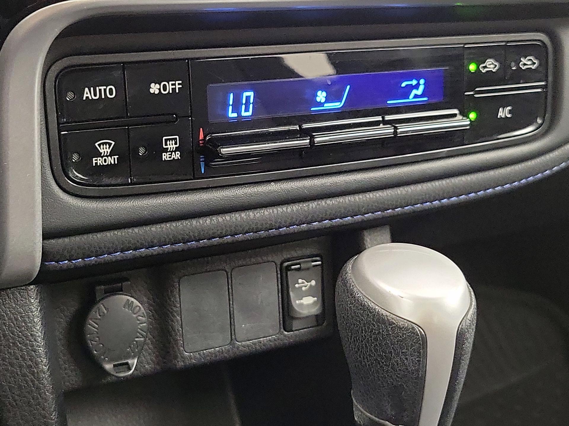 Thumbnail: 2019 Toyota Corolla - 16