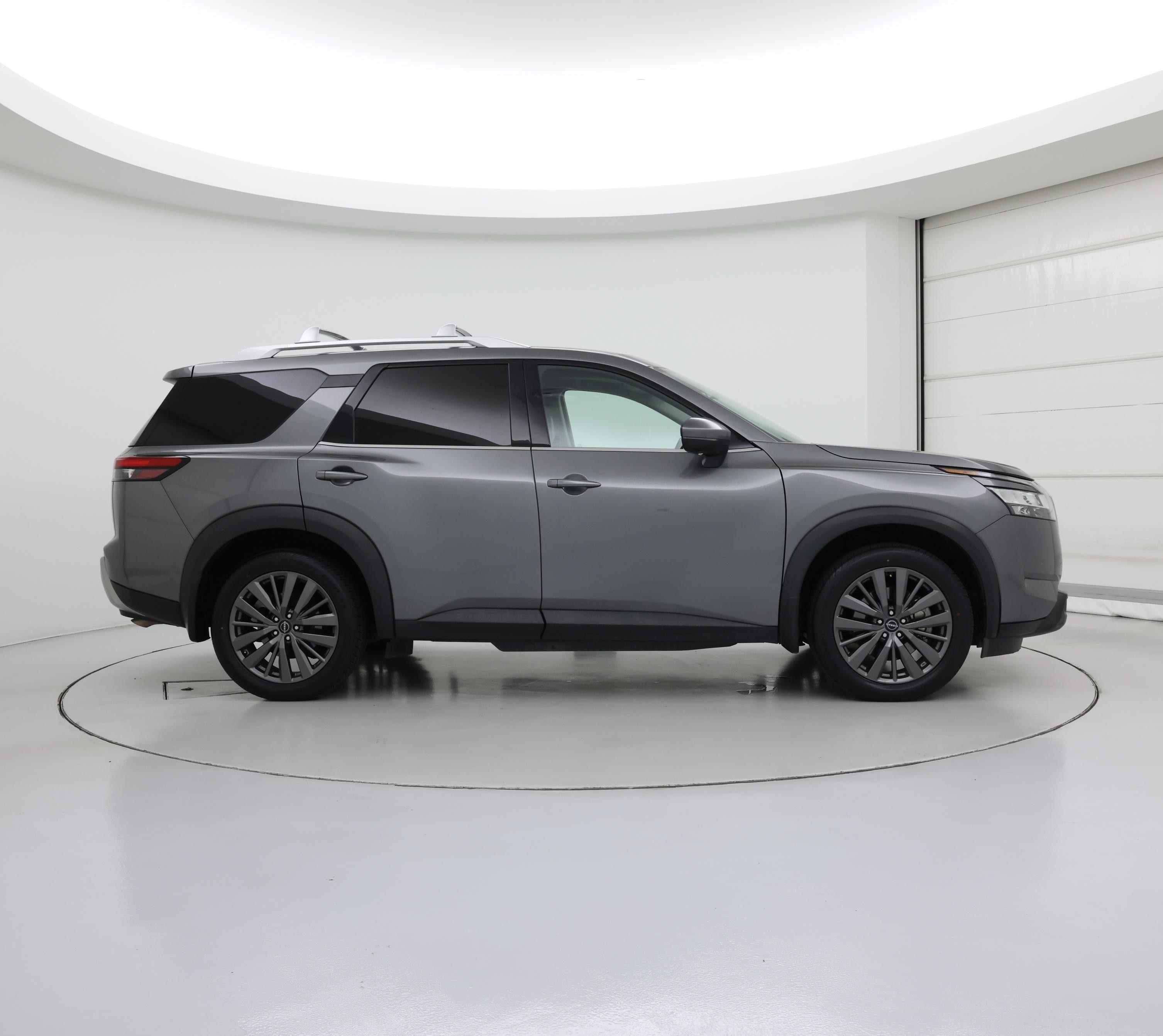 Thumbnail: 2023 Nissan Pathfinder - 7
